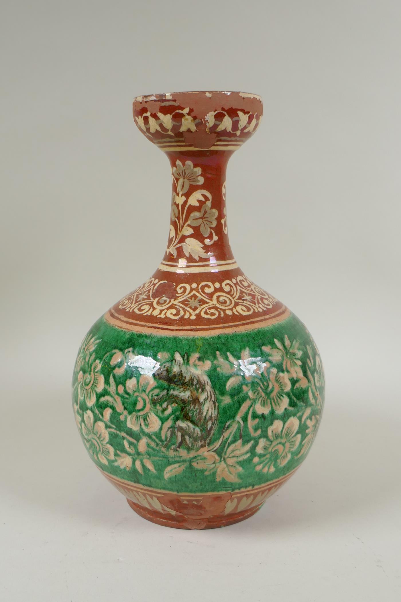 An antique Islamic redware vase decorated with flowers and rodents, chips to glaze, 27cm high - Image 4 of 6