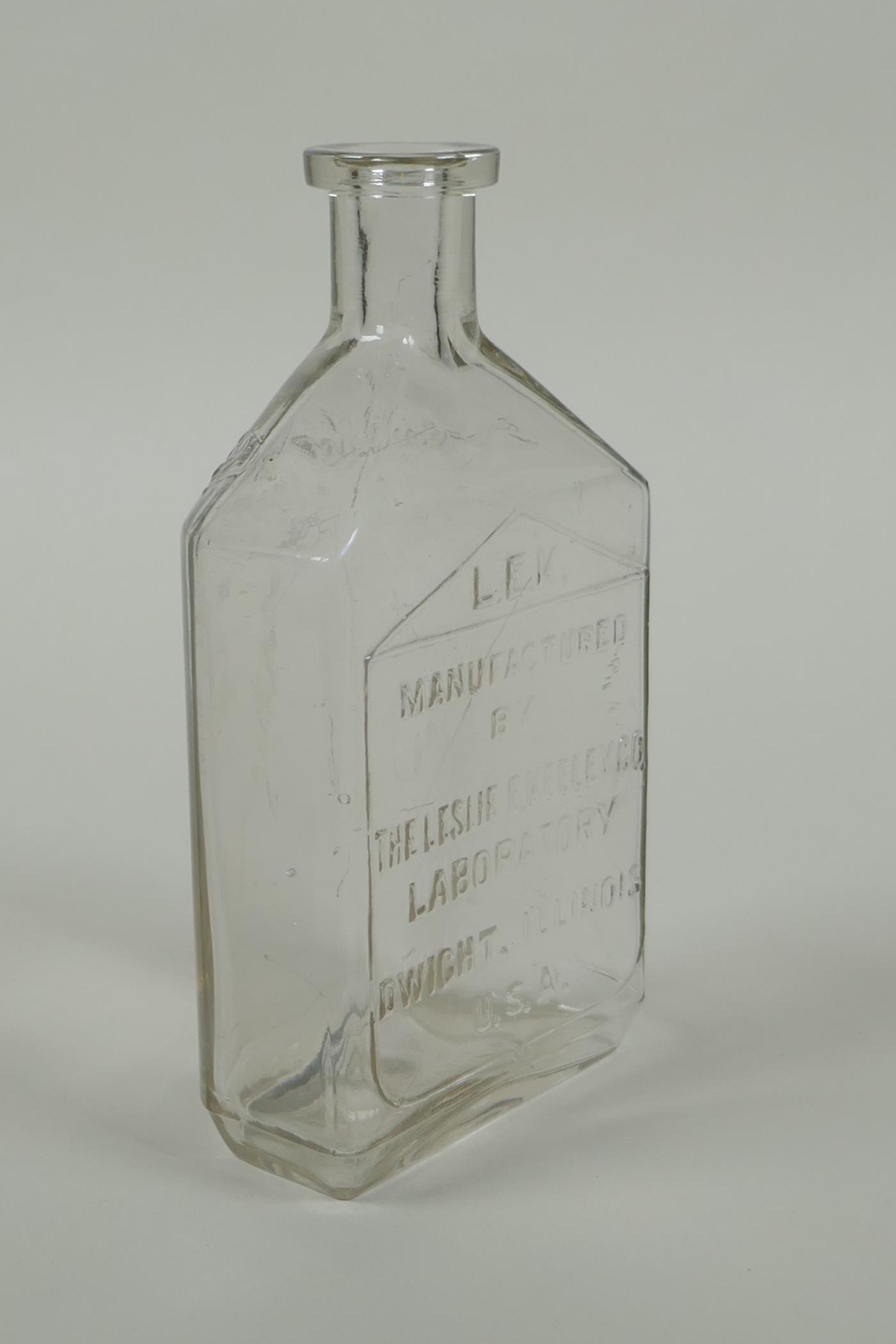 An antique American apothecary bottle, by Leslie E. Keeley (L.E.K.), 15cm high - Image 3 of 5