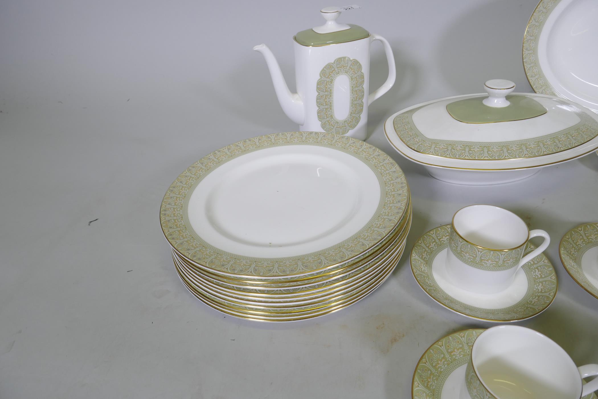 A Royal Doulton  'Sonnet' pattern ten place tea and dinner service, including two tazzas, meat dish, - Image 4 of 7