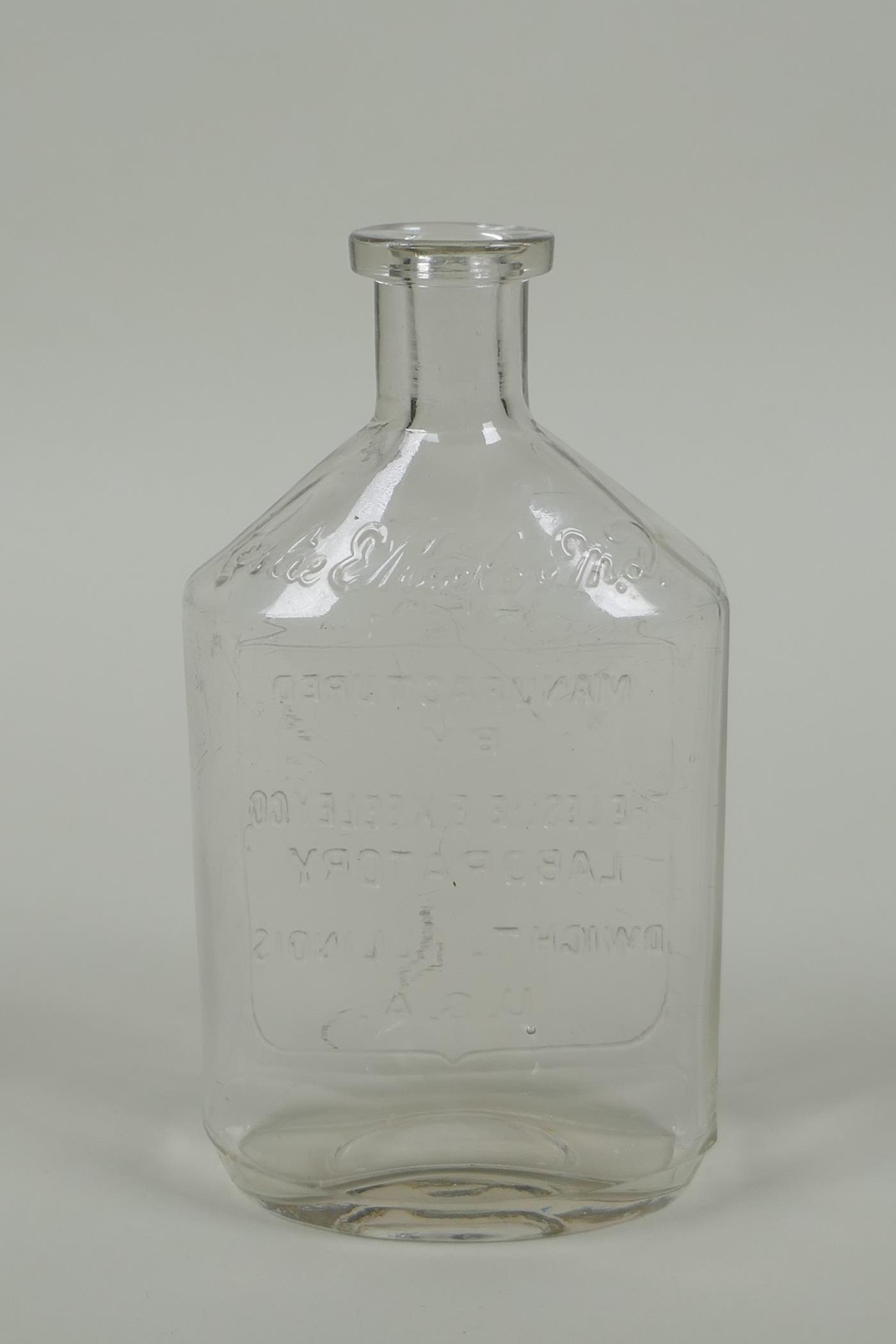 An antique American apothecary bottle, by Leslie E. Keeley (L.E.K.), 15cm high - Image 4 of 5