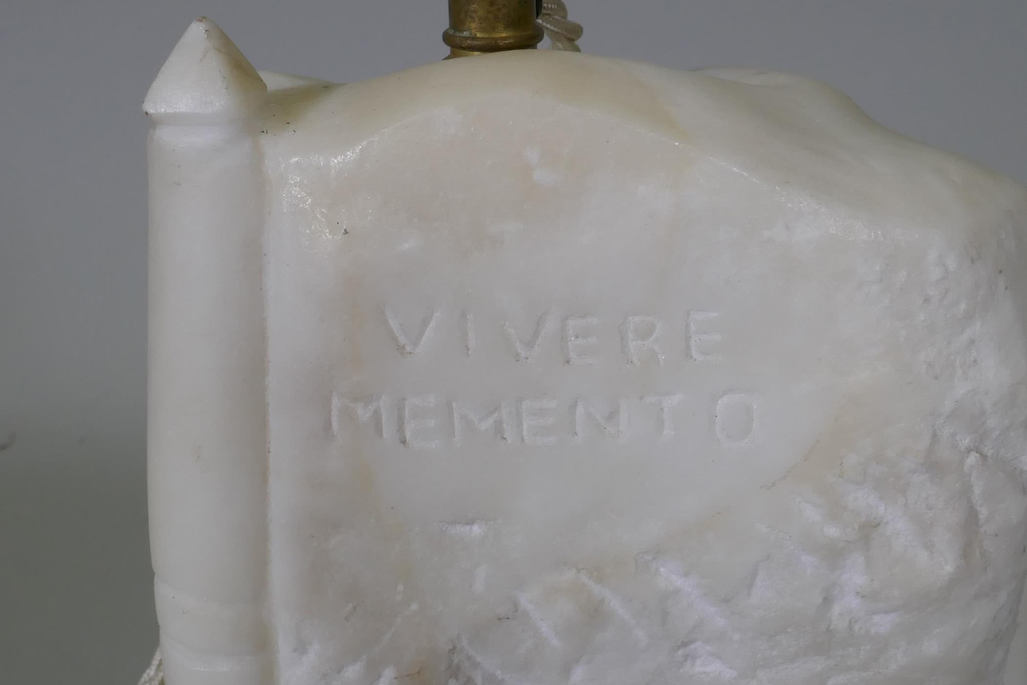 A carved marble table lamp, with bronze mounts, inscribed 'Vivere Memento', 40cm high - Image 4 of 5