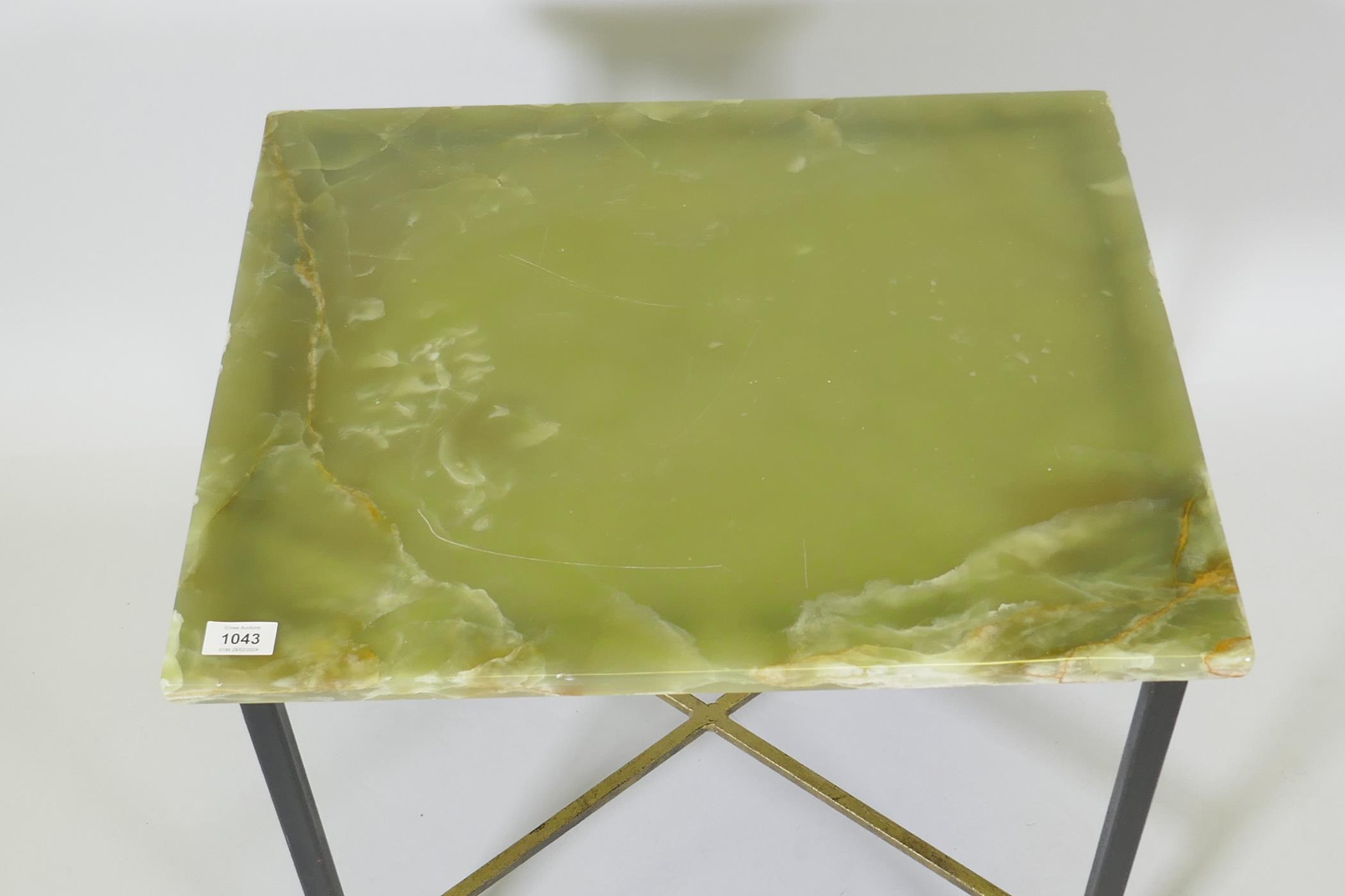 An onyx top occasional table raised on a painted metal base, 39 x 48 x 53cm - Image 3 of 3