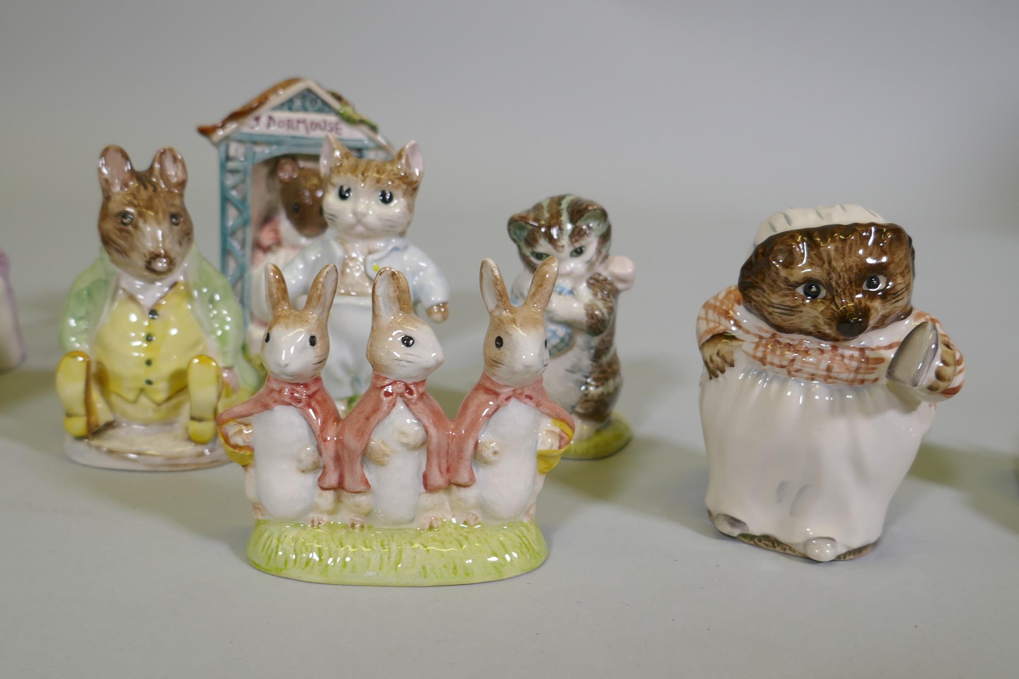 A collection of Royal Albert Beatrix Potter figurines, 33 total - Image 4 of 11