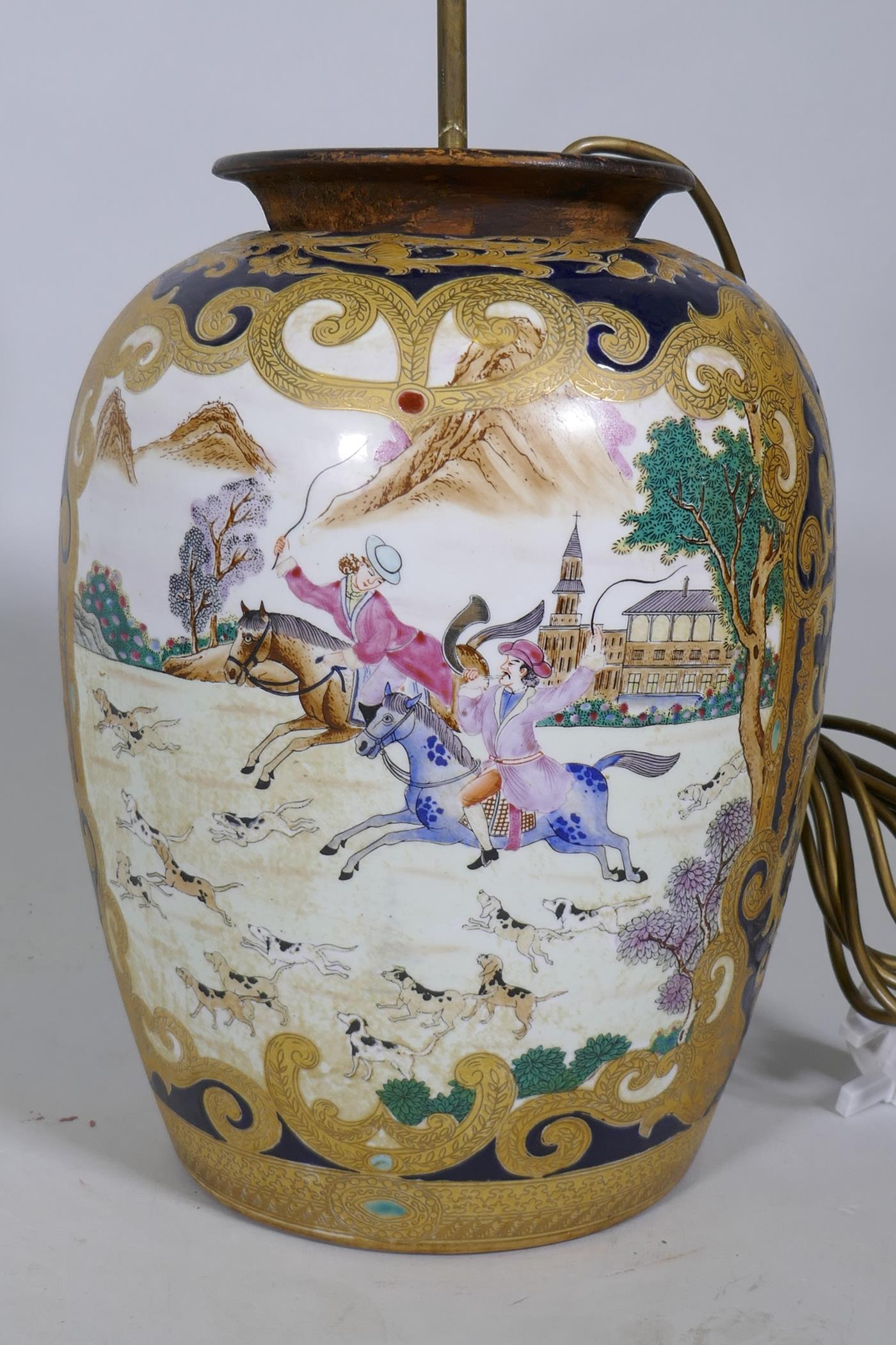 A Chinese export ceramic lamp, decorated with a hunting scene, 50cm high - Image 3 of 4