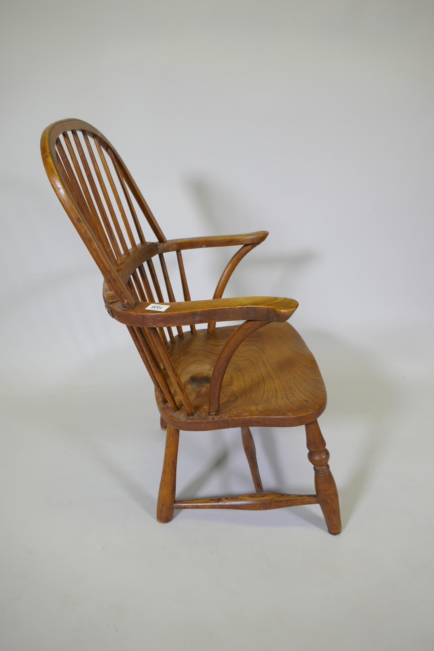 A C19th Windsor hoop back armchair with elm seat, reduced, 86cm high - Image 3 of 6