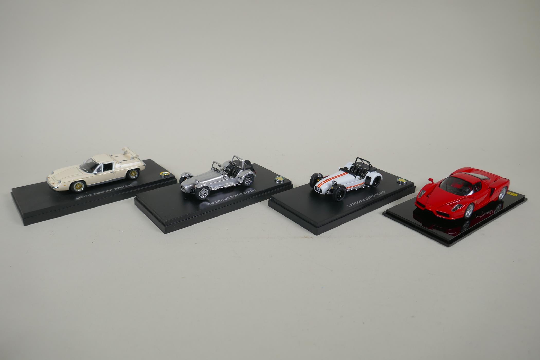 Twenty four 1:43 scale die cast model cars by various manufacturers including Auto Art, Spark, - Image 7 of 9