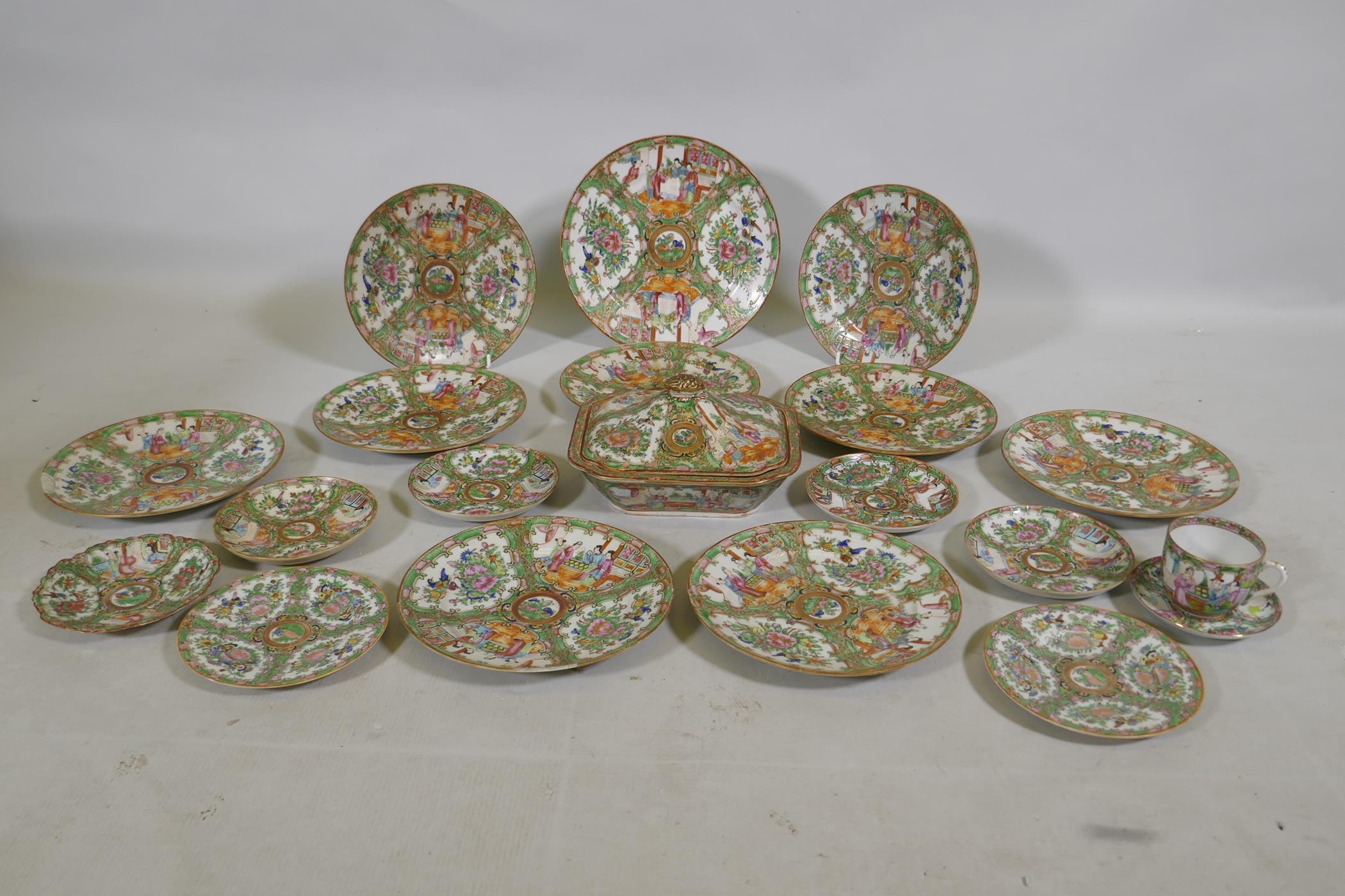 A collection of Cantonese famille verte export ware porcelain, largest plate 25cm diameter - Image 5 of 6
