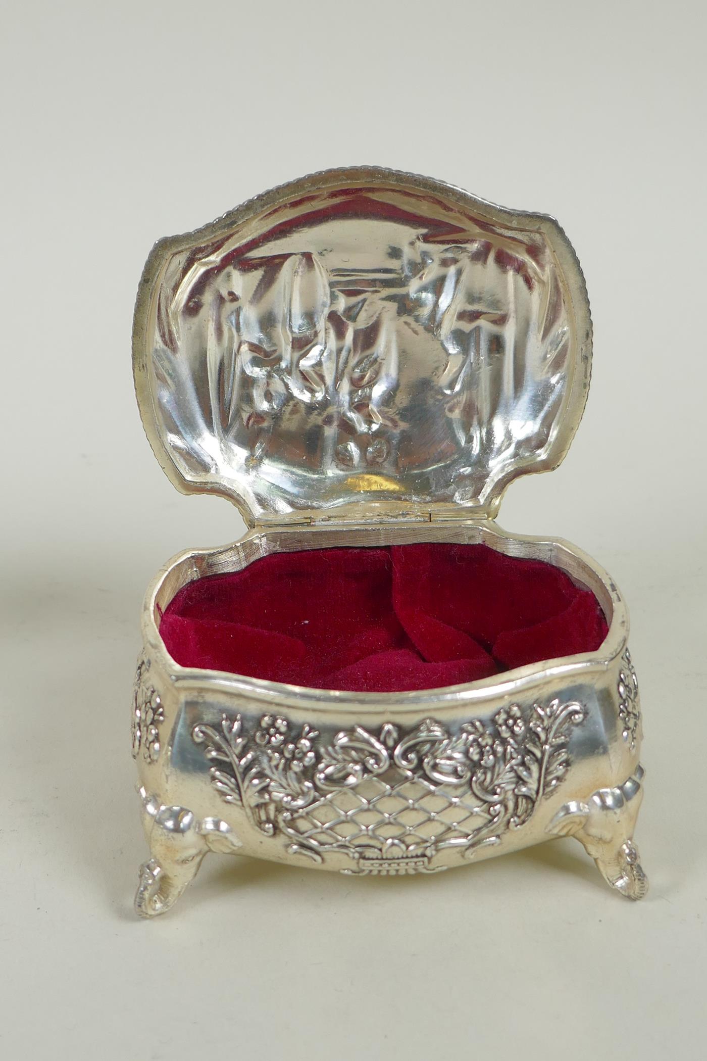 A pair of Mappin & Webb silver plated salts, a silver plated bombe shaped jewellery casket and a - Image 9 of 9