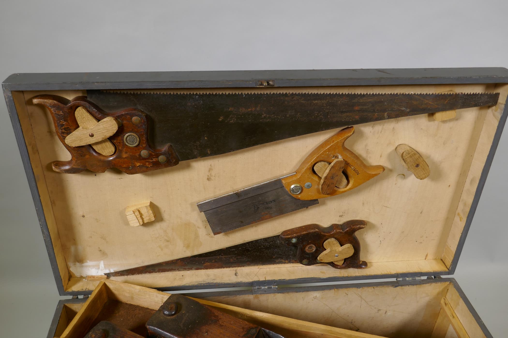 A vintage painted tool chest containing a collection of carpenter's tools, 78 x 43cm, 47cm high - Image 2 of 7