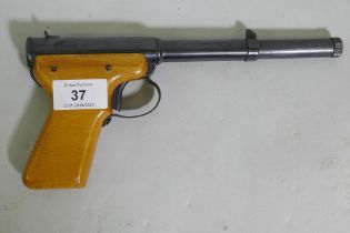 A Diana Mod 2 push barrel .177 air pistol, 1956