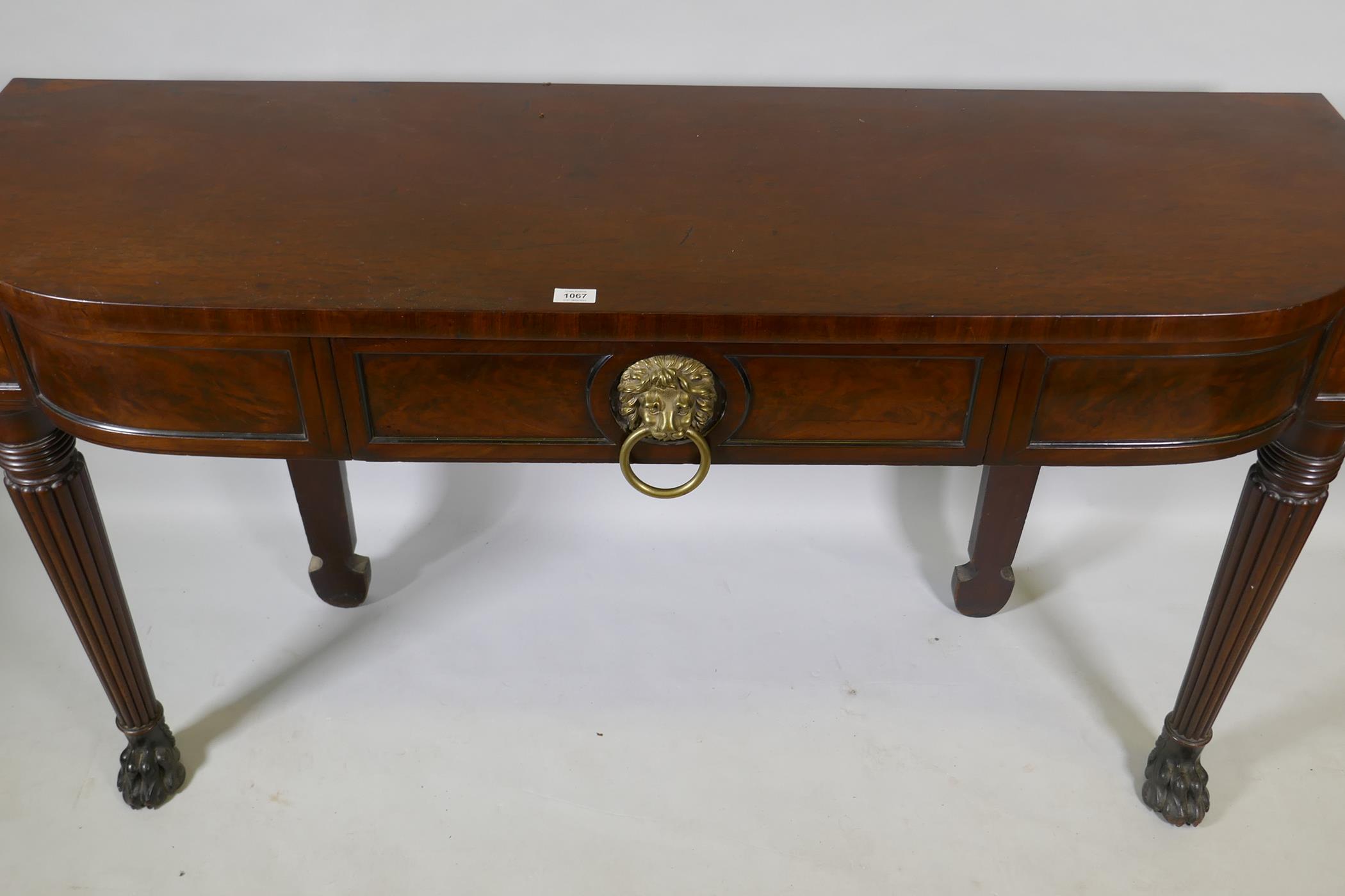 A Georgian mahogany breakfront serving table with panelled frieze and single drawer, raised on - Image 4 of 8