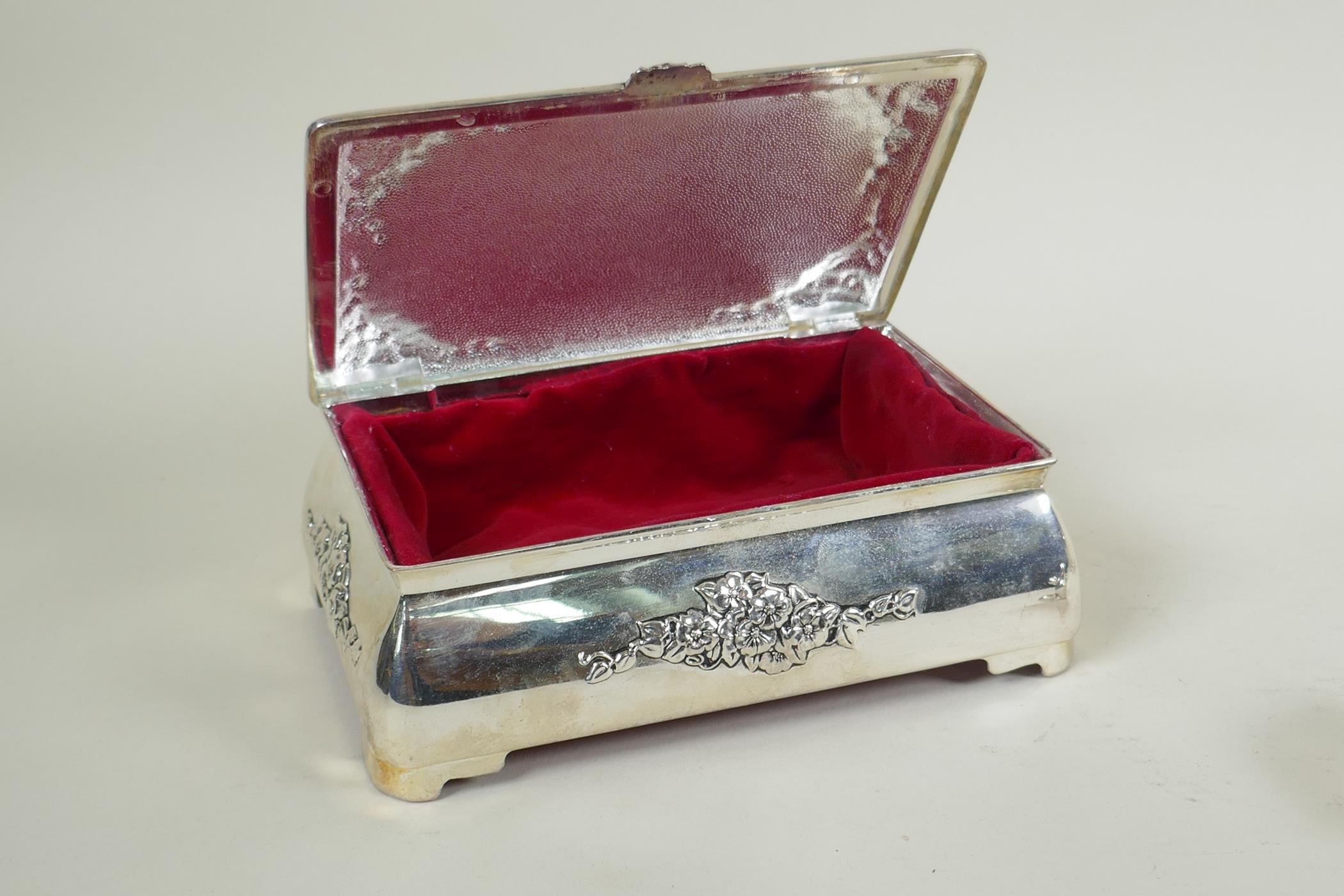 A pair of Mappin & Webb silver plated salts, a silver plated bombe shaped jewellery casket and a - Image 6 of 9