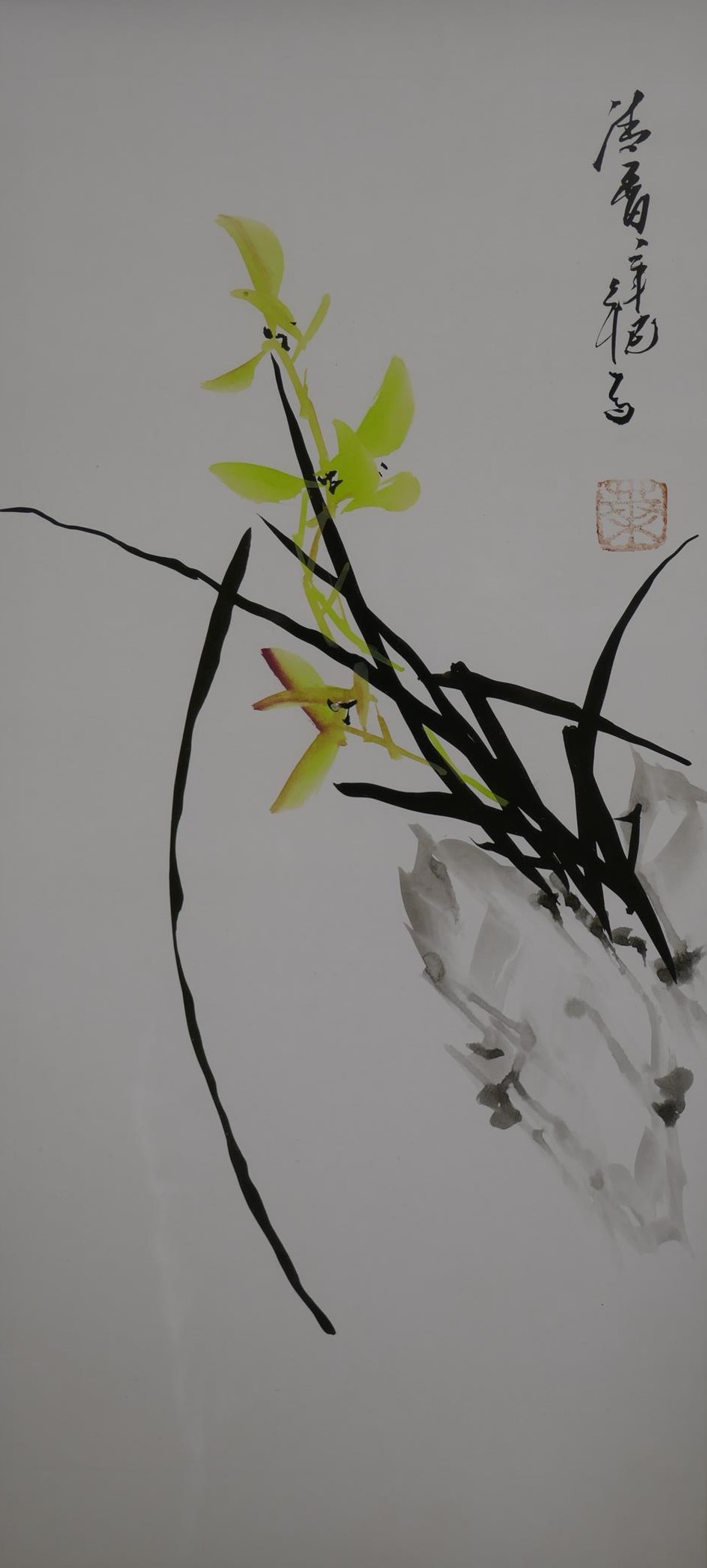 Four Chinese fine art prints in ink and watercolours of flora and fauna, in a single frame, frame 49 - Image 2 of 7