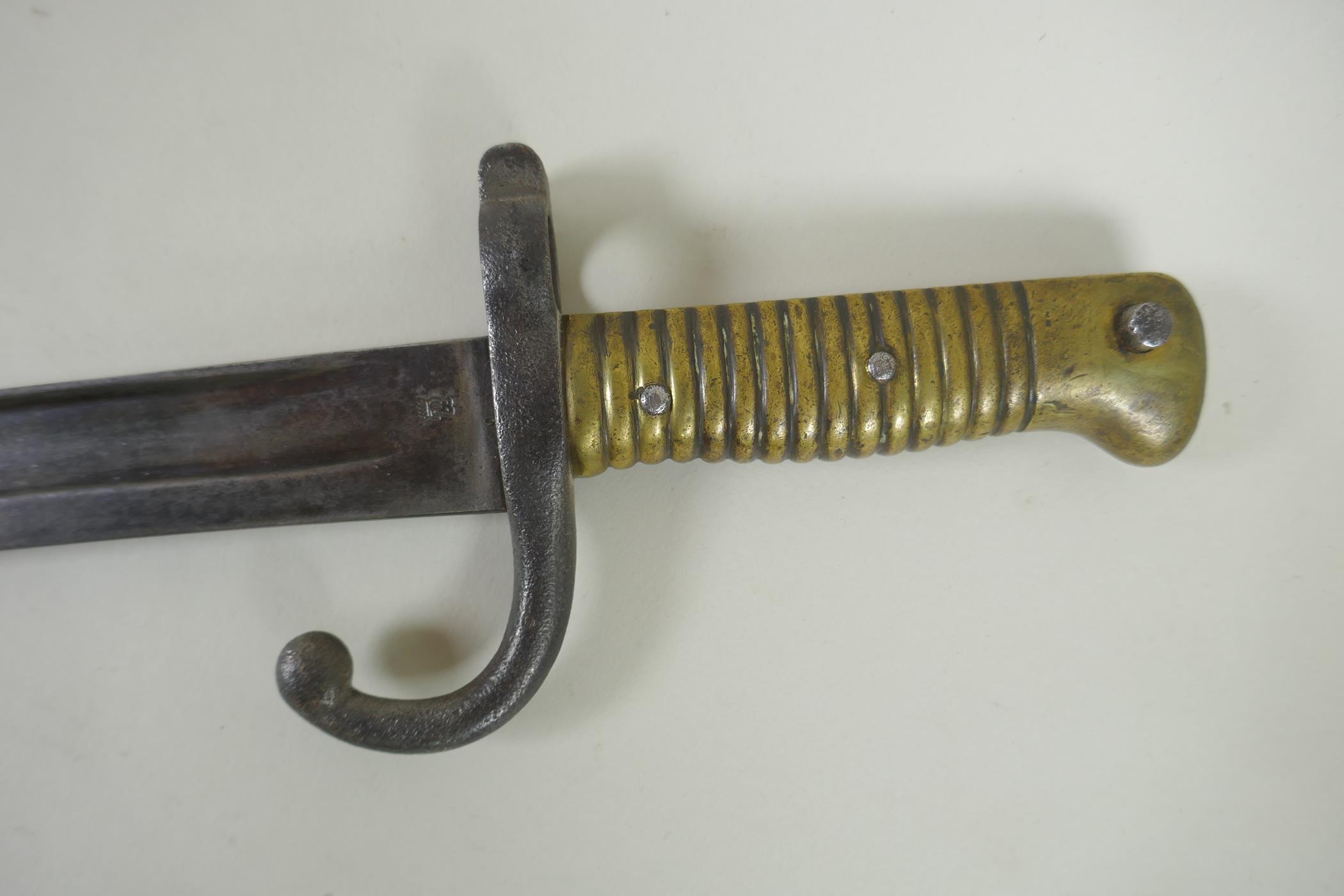 A French M1866 Chassepot Bayonet, the blade stamped with the German Weyersberg King's head makers - Image 2 of 7