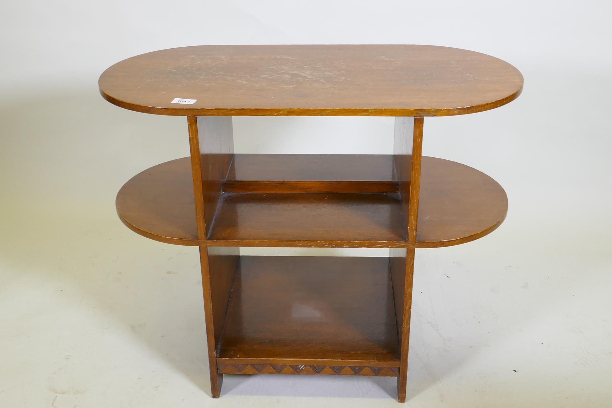 An Art Deco oak open bookcase/display table in the manner of Heals, 77 x 38 x 60cm - Image 3 of 4
