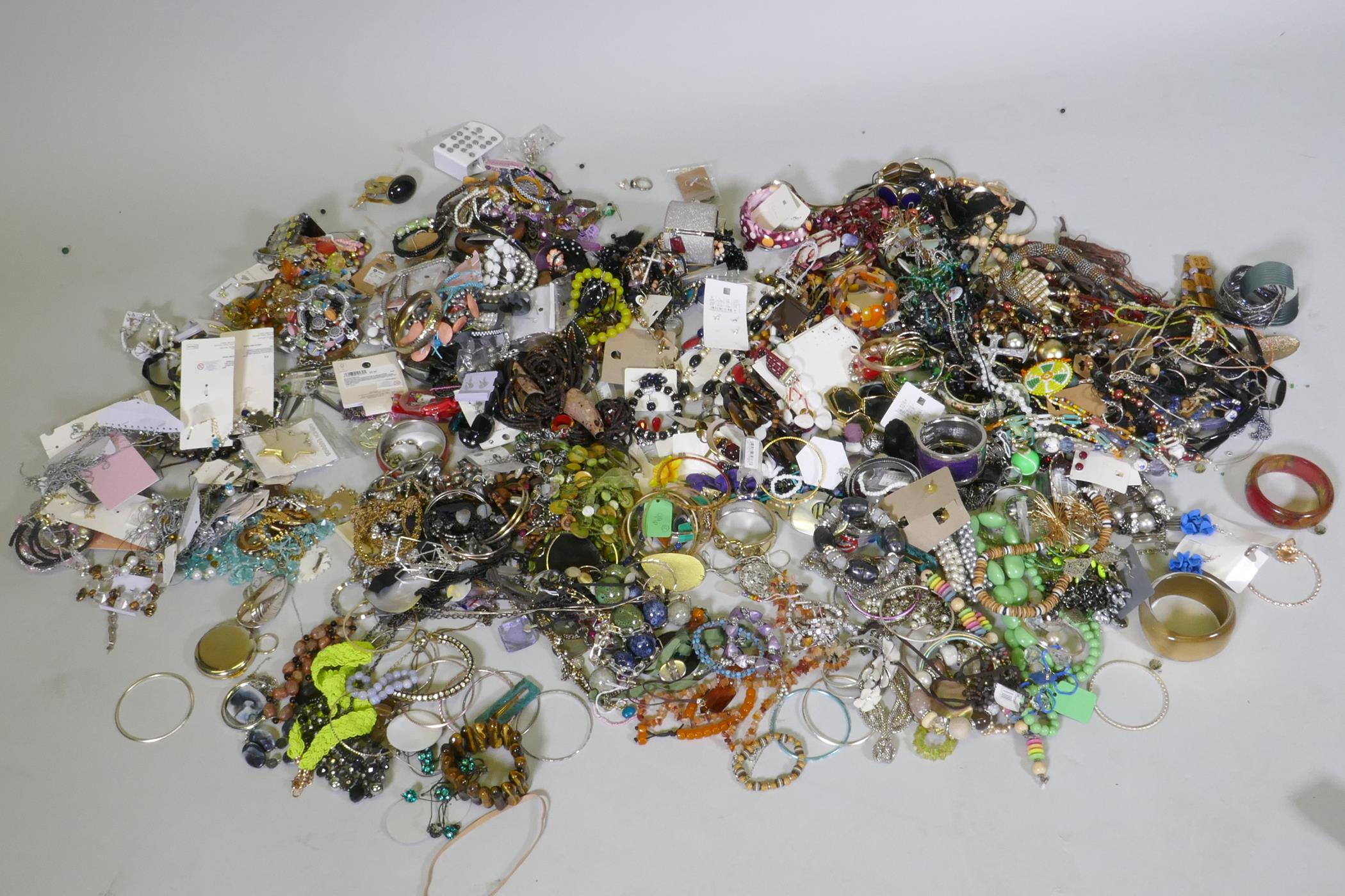 A quantity of costume jewellery, 22kg