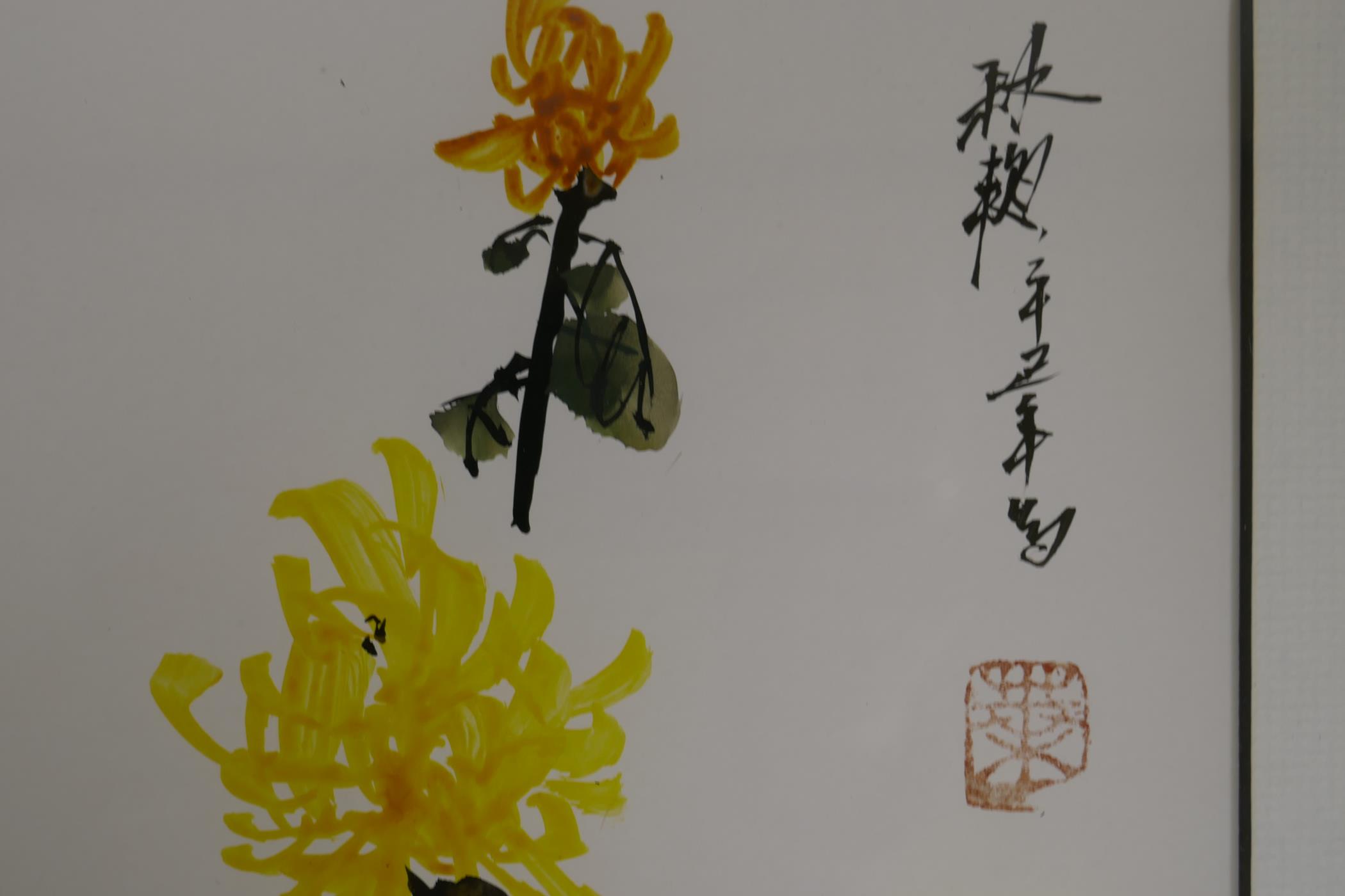 Four Chinese fine art prints in ink and watercolours of flora and fauna, in a single frame, frame 49 - Image 7 of 7