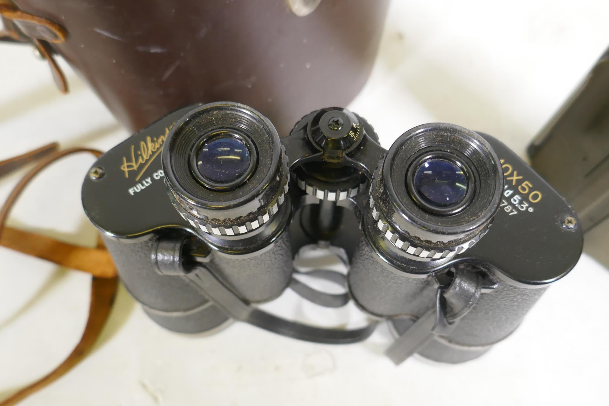 A Minneapolis-Honeywell WWII periscope M6 1944, 28 x 17cm, and a pair of Hilkinson 10 x 50 field - Image 2 of 4