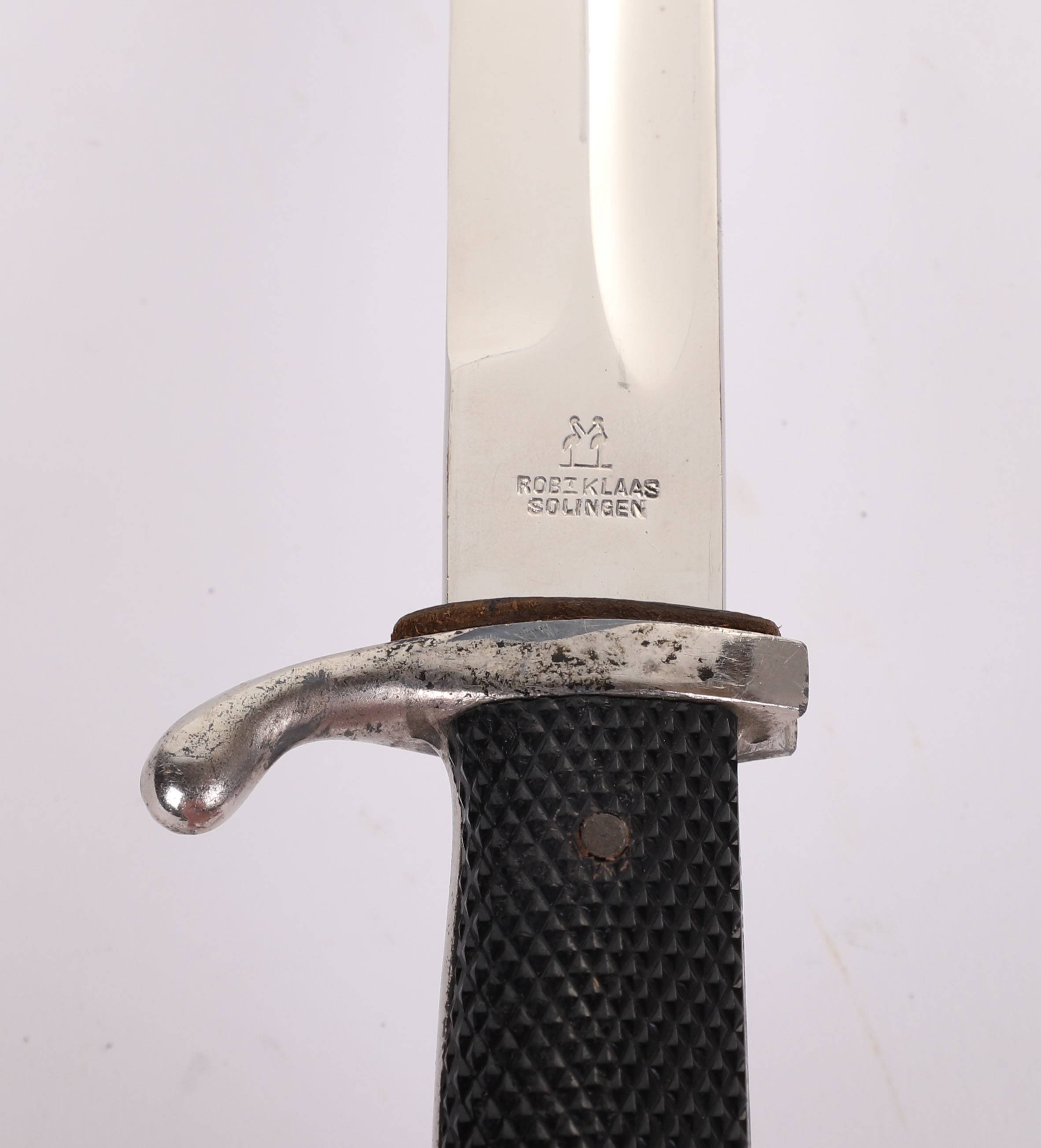 THIRD REICH DRESS K98 BAYONET WITH ENGRAVED BLADE BY ROBERT KLASS - Image 8 of 10