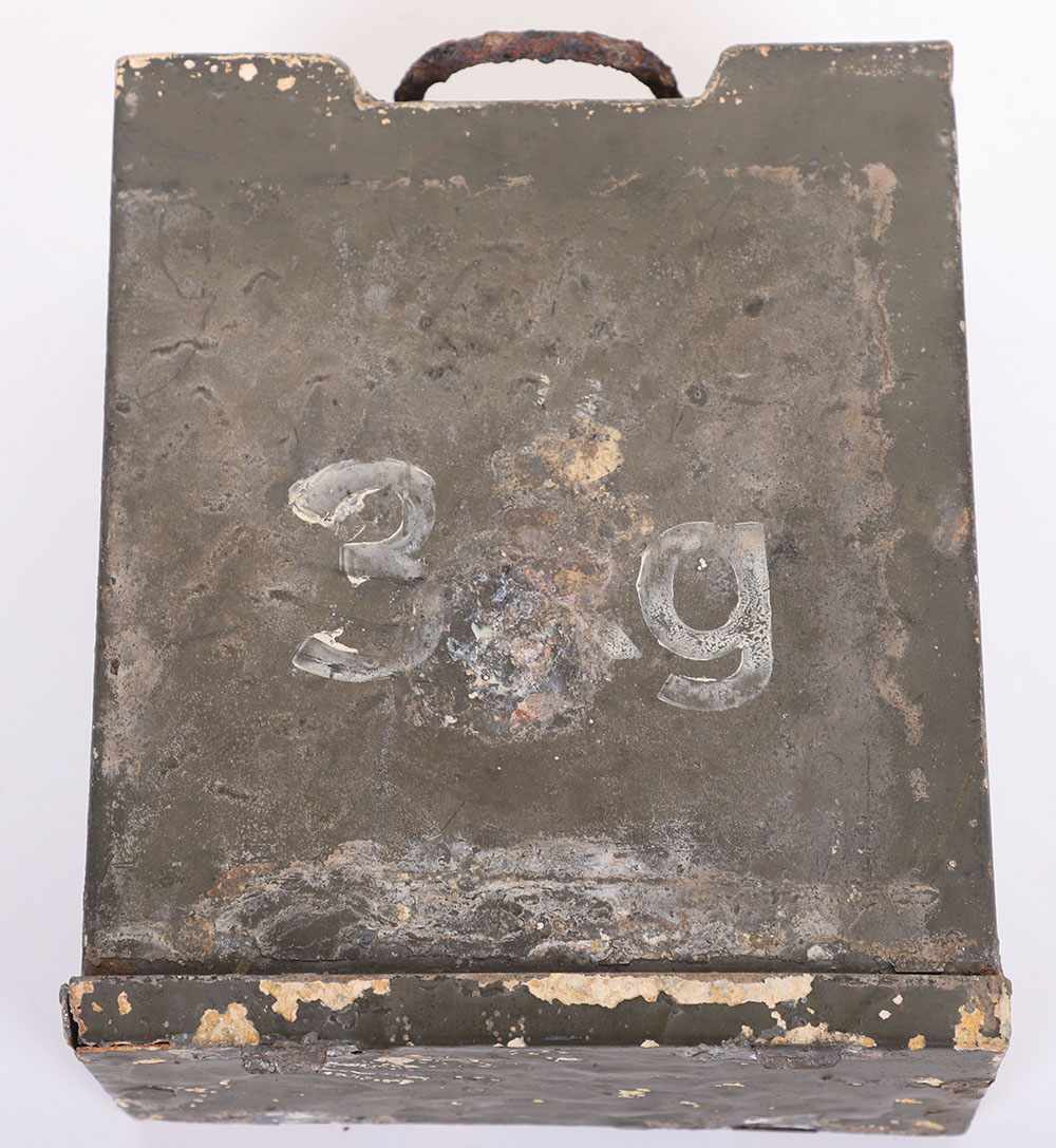 WW2 GERMAN WEHRMACHT METAL BOX MARKED 3 KG - Image 5 of 5