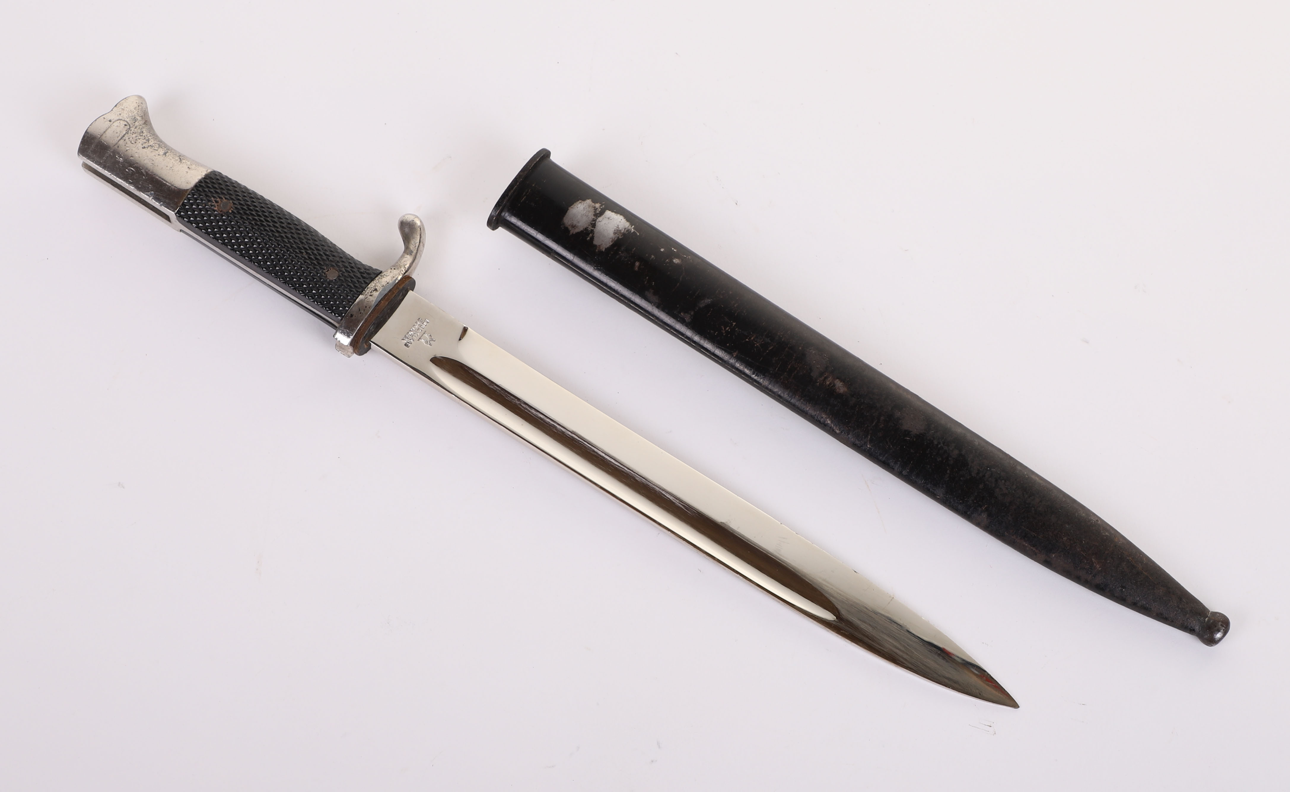 THIRD REICH DRESS K98 BAYONET WITH ENGRAVED BLADE BY ROBERT KLASS - Image 2 of 10