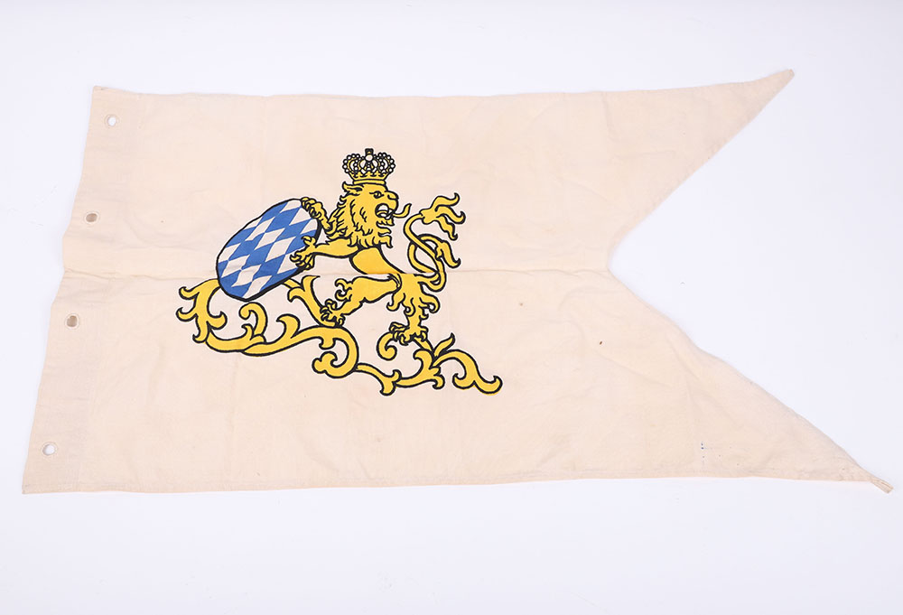 GERMAN WWl – 1920’S PENNANT FOR A LANCE, BAVARIAN COAT-OF-ARMS