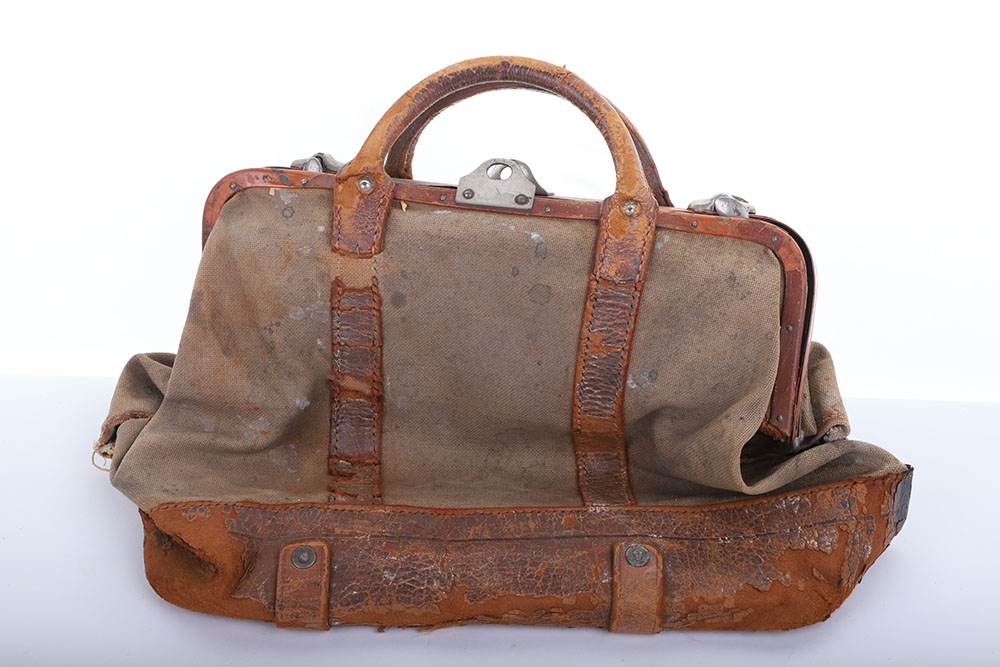 GEORGE E. GOODFELLOW MEDICAL BAG CIRCA 1880’S - Image 3 of 7