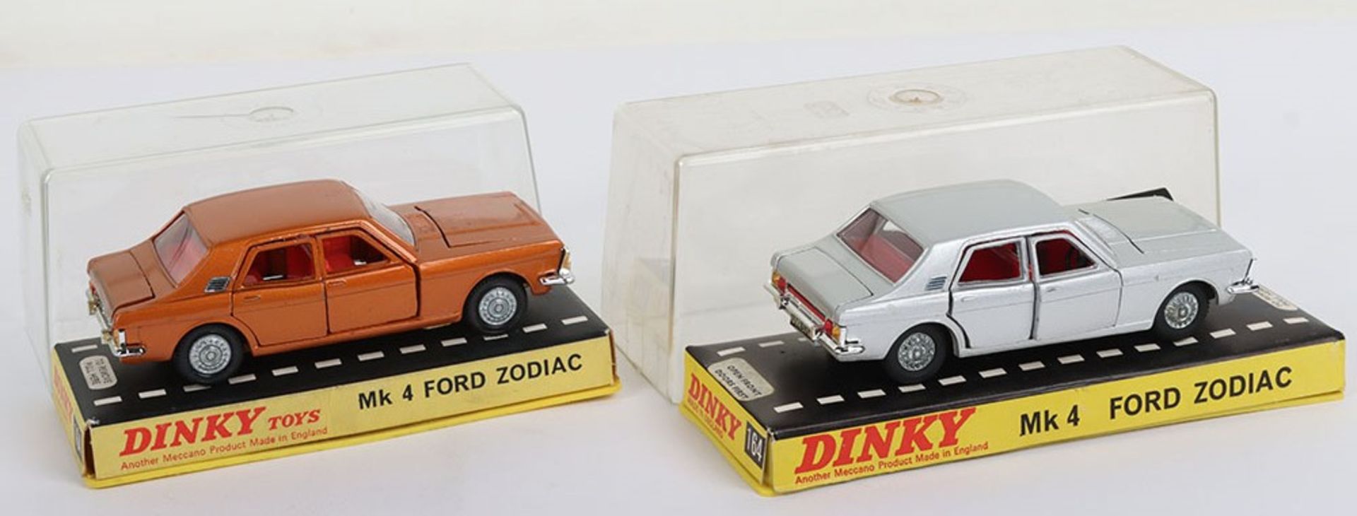 Dinky Toys 164 Mk 4 Ford Zodiac metallic copper body - Image 2 of 4
