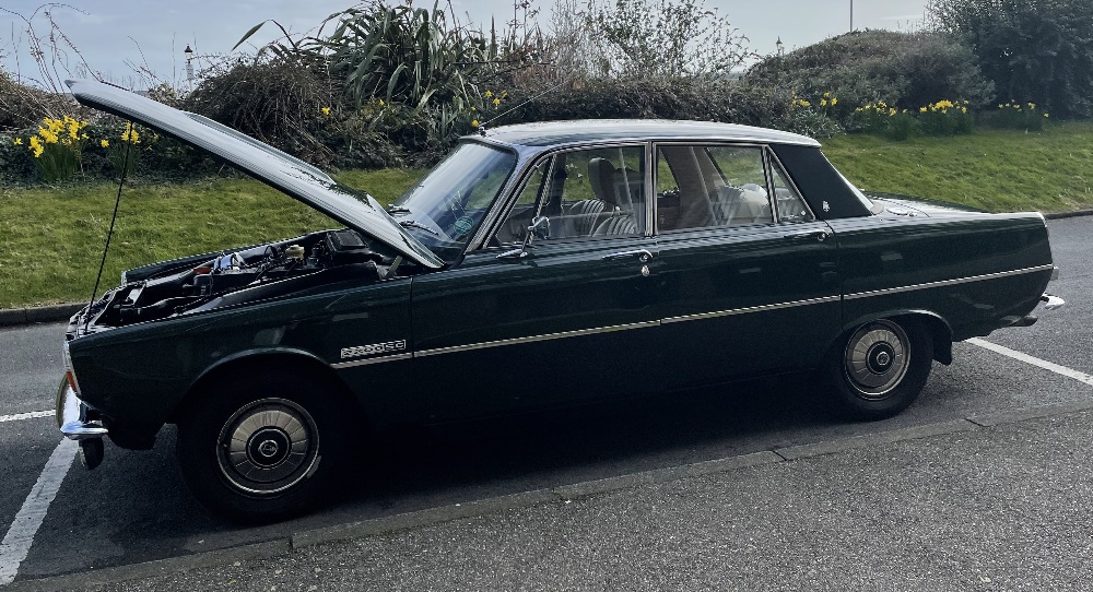 Rover P6 2200 SE Auto. Reg No. XGO 827N. Vin No:47602062A.