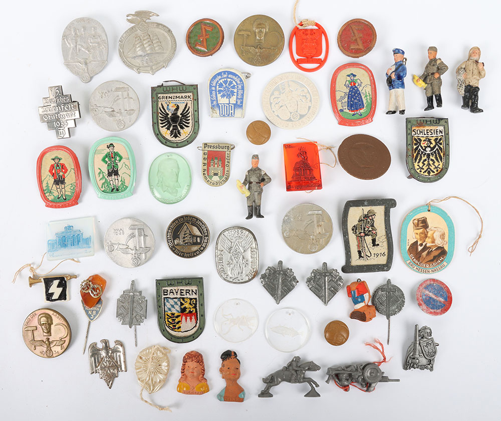 German Third Reich WHW / Day Badges - Image 2 of 5