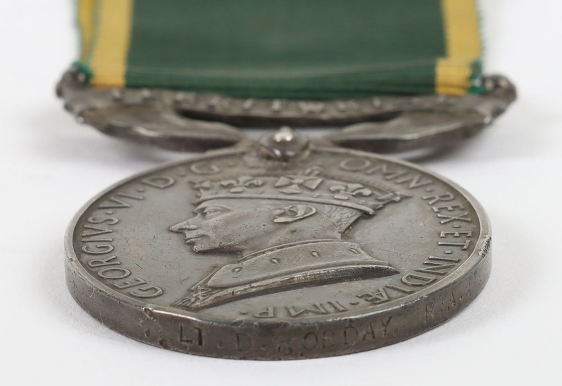 An Efficiency medal to an Officer in the Royal Artillery - Bild 3 aus 4