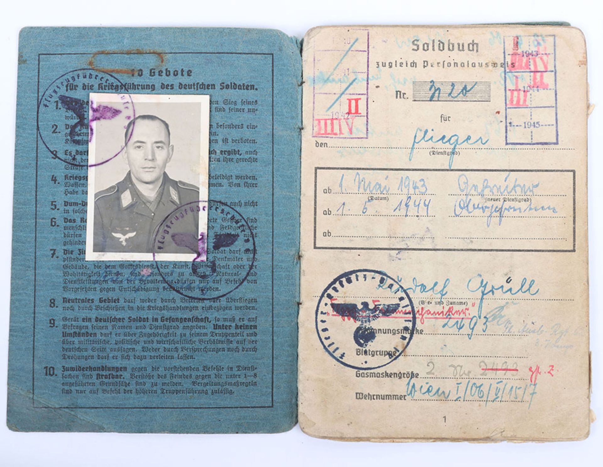 WW2 German Luftwaffe Soldbuch to Obergefreiter Rudolf Grüll, technical ground support personnel - Image 3 of 7