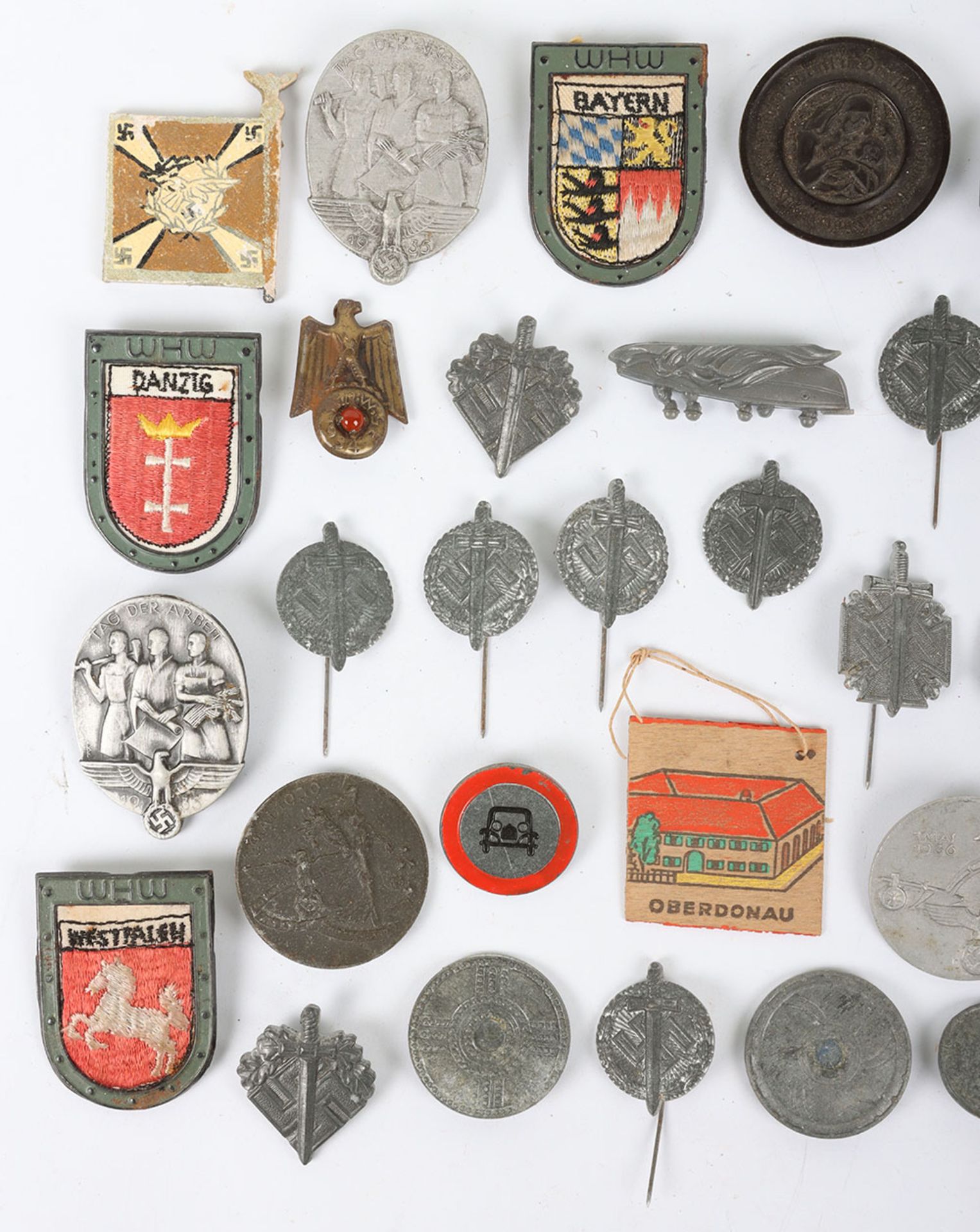 German Third Reich WHW / Day Badges - Bild 3 aus 5