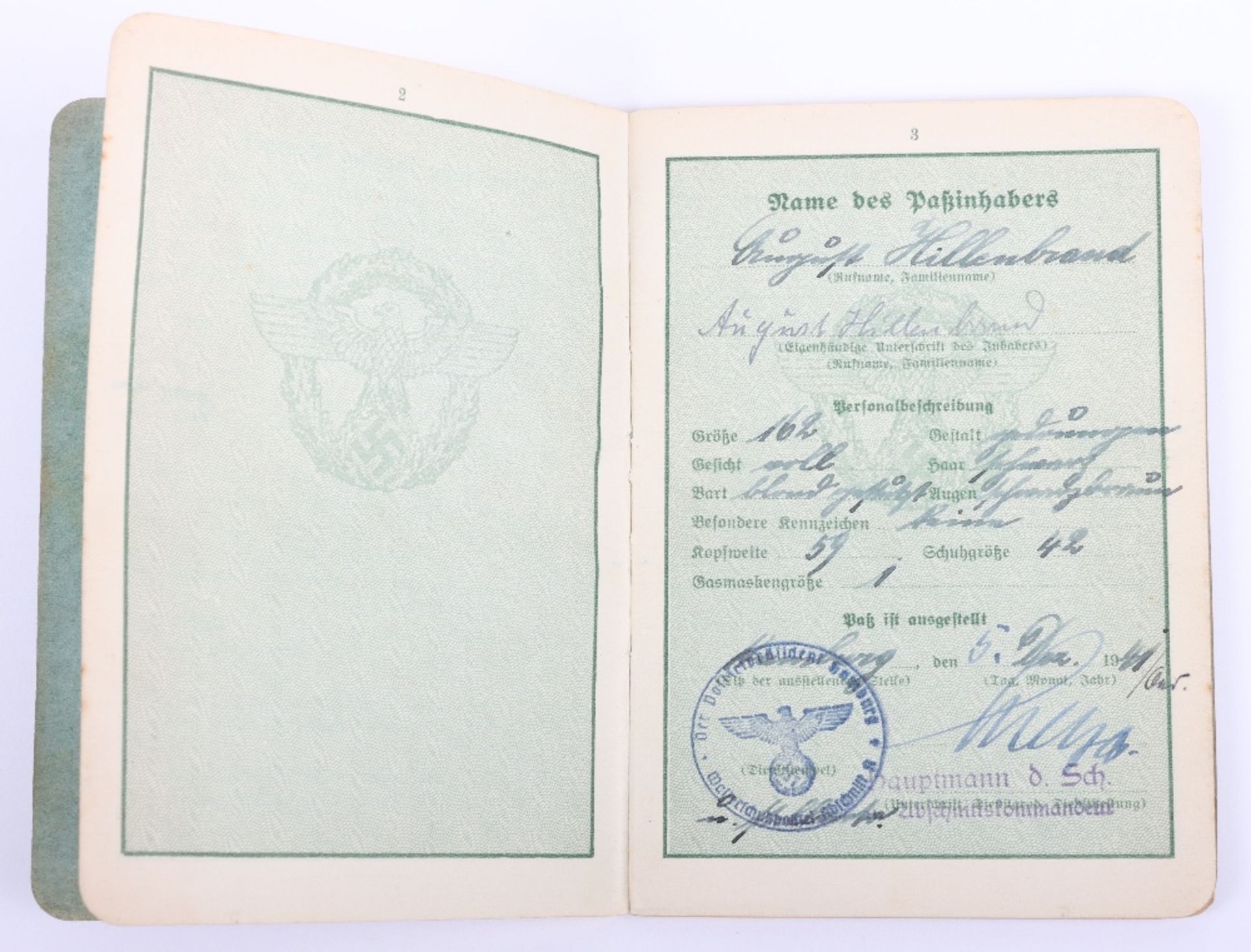 WW2 German Police service book / Polizei Dienstpass to E. Hillenbrand. Polizei Reserve Hamburg 1941 - Image 4 of 13