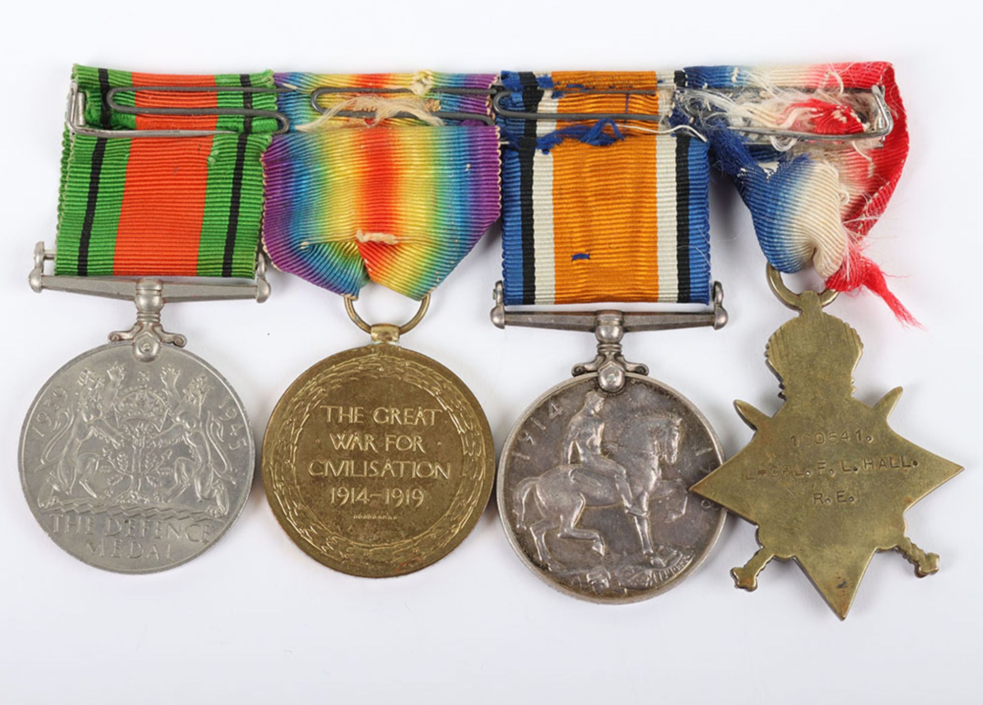 A Group of 4 medals for service in both World Wars to a recipient who was mentioned in despatches du - Bild 5 aus 7