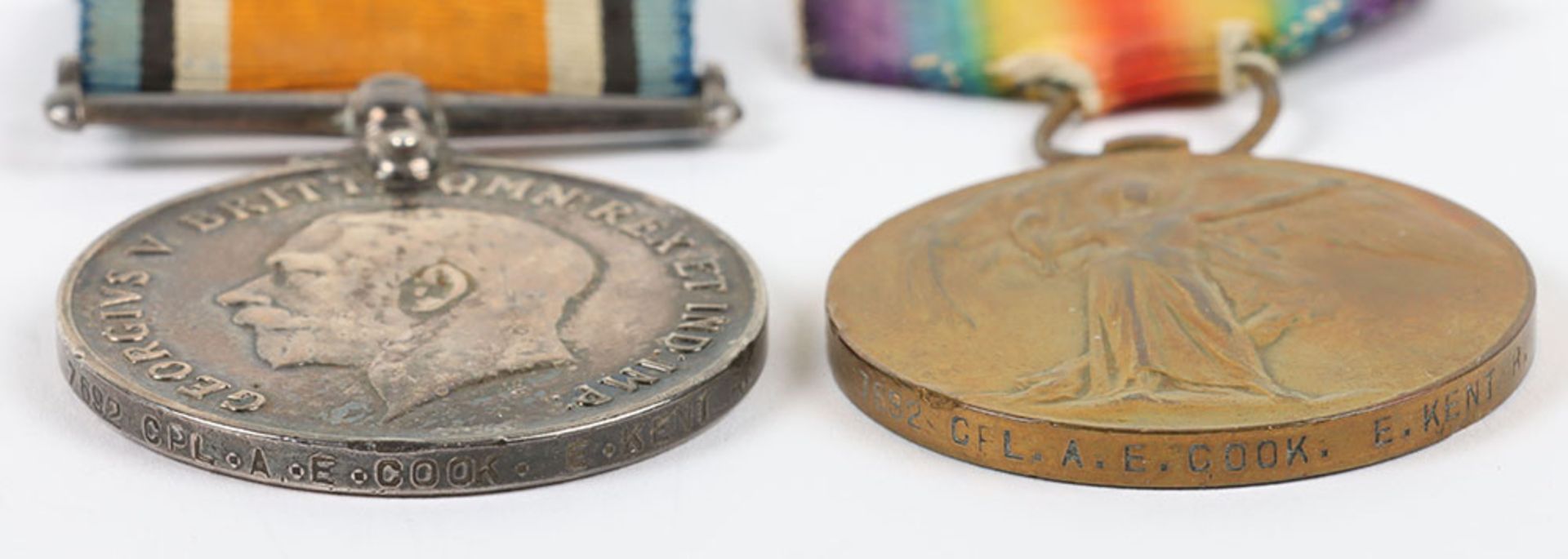 A Great War pair of medals to the East Kent Regiment the recipient of which went on to be awarded a - Bild 3 aus 5