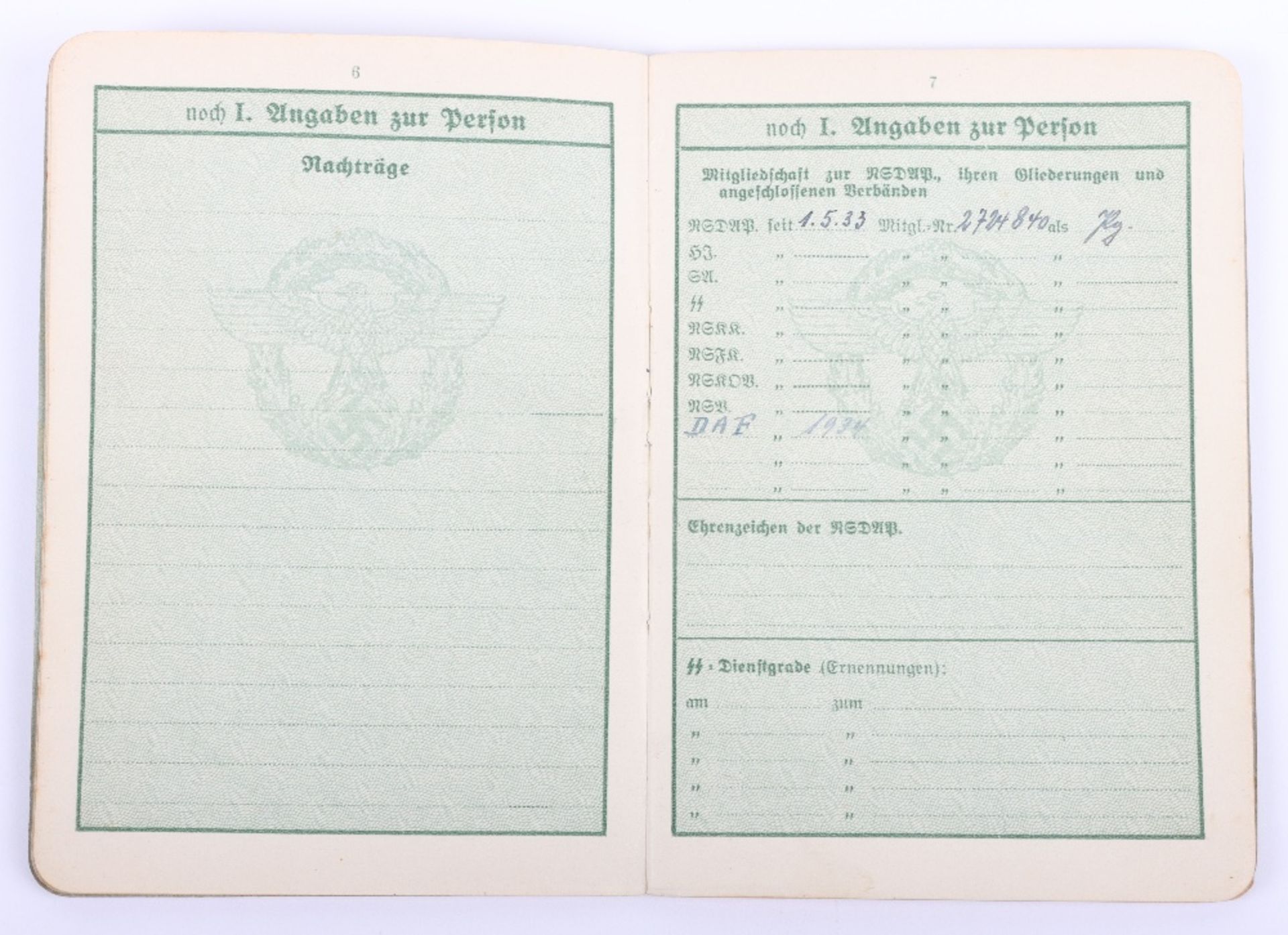 WW2 German Police service book / Polizei Dienstpass to E. Hillenbrand. Polizei Reserve Hamburg 1941 - Image 6 of 13