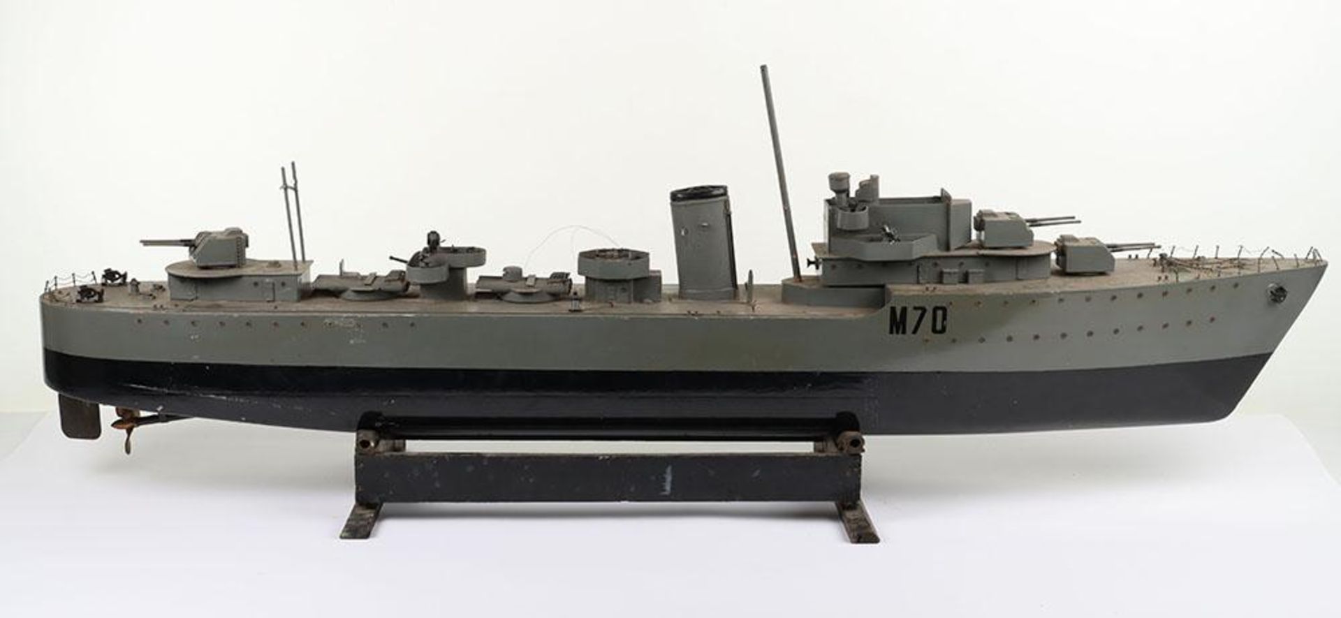 A Scratch Built Royal Naval Destroyer - Image 9 of 11