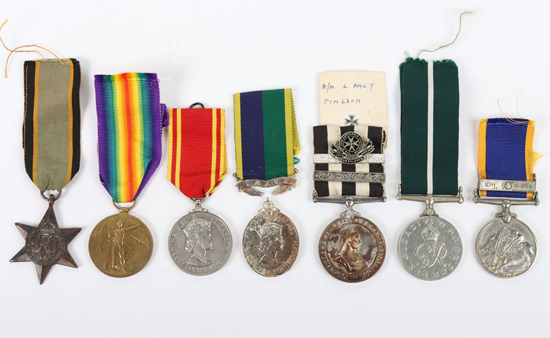 A mixed lot of medals