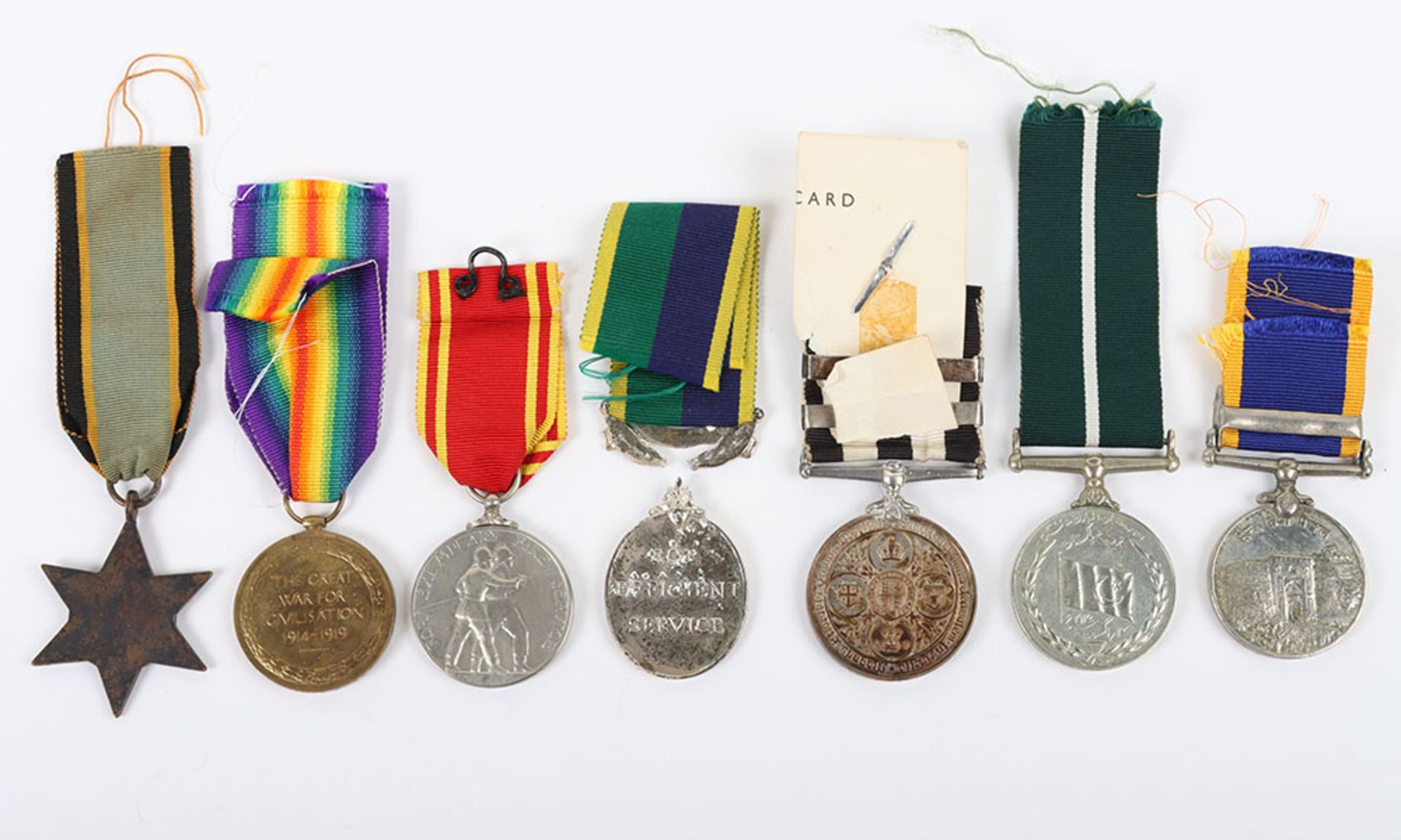 A mixed lot of medals - Image 7 of 9