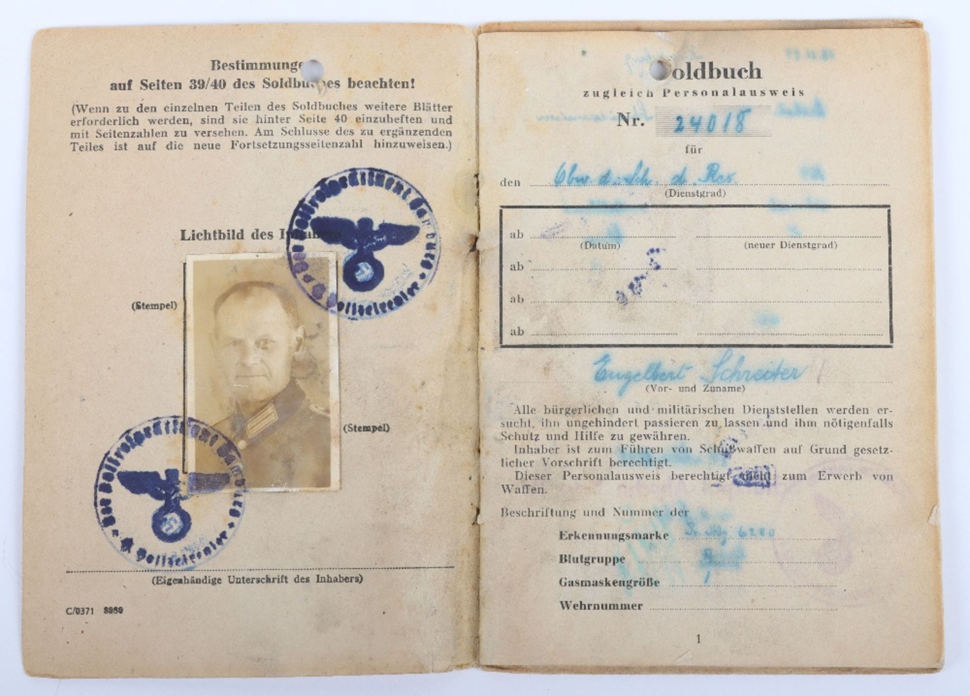 WW2 German SS-Polizei Soldbuch to Oberwachmeister der Reserve E. Schreiter. Late 1945 issue Abschnit - Bild 3 aus 10