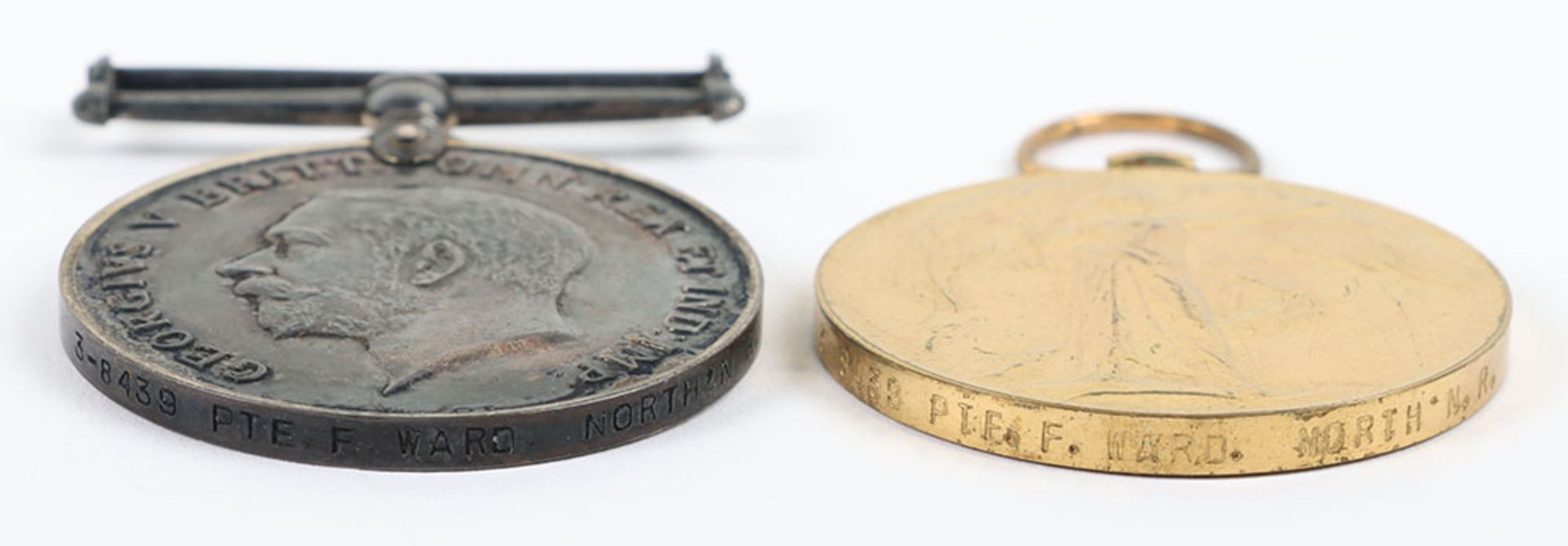 A Great War pair of medals to the Northamptonshire Regiment - Bild 3 aus 3