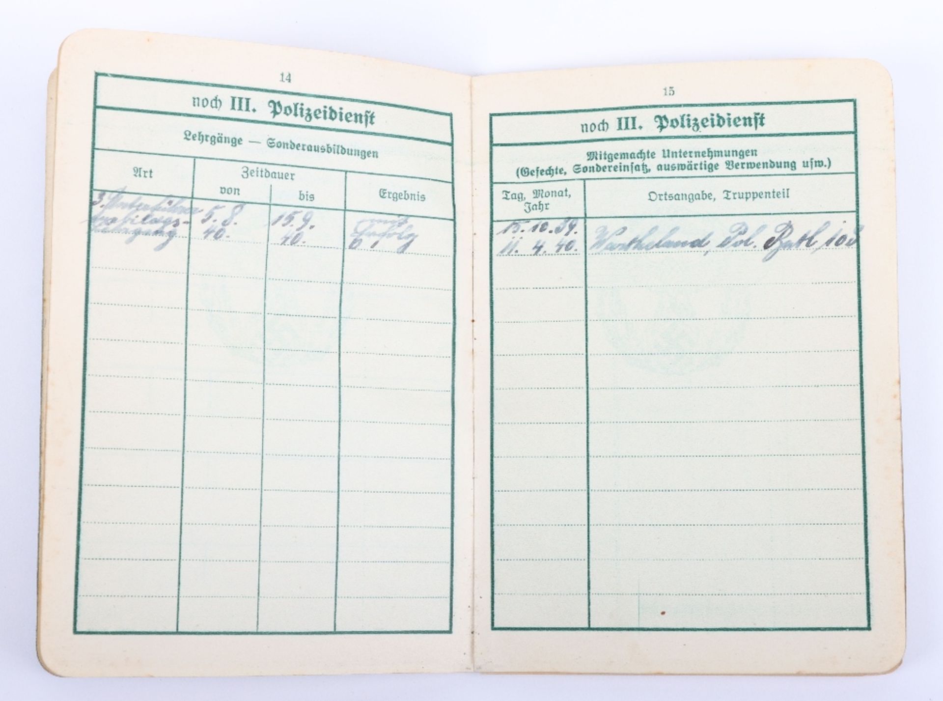 WW2 German Police service book / Polizei Dienstpass to E. Hillenbrand. Polizei Reserve Hamburg 1941 - Image 9 of 13