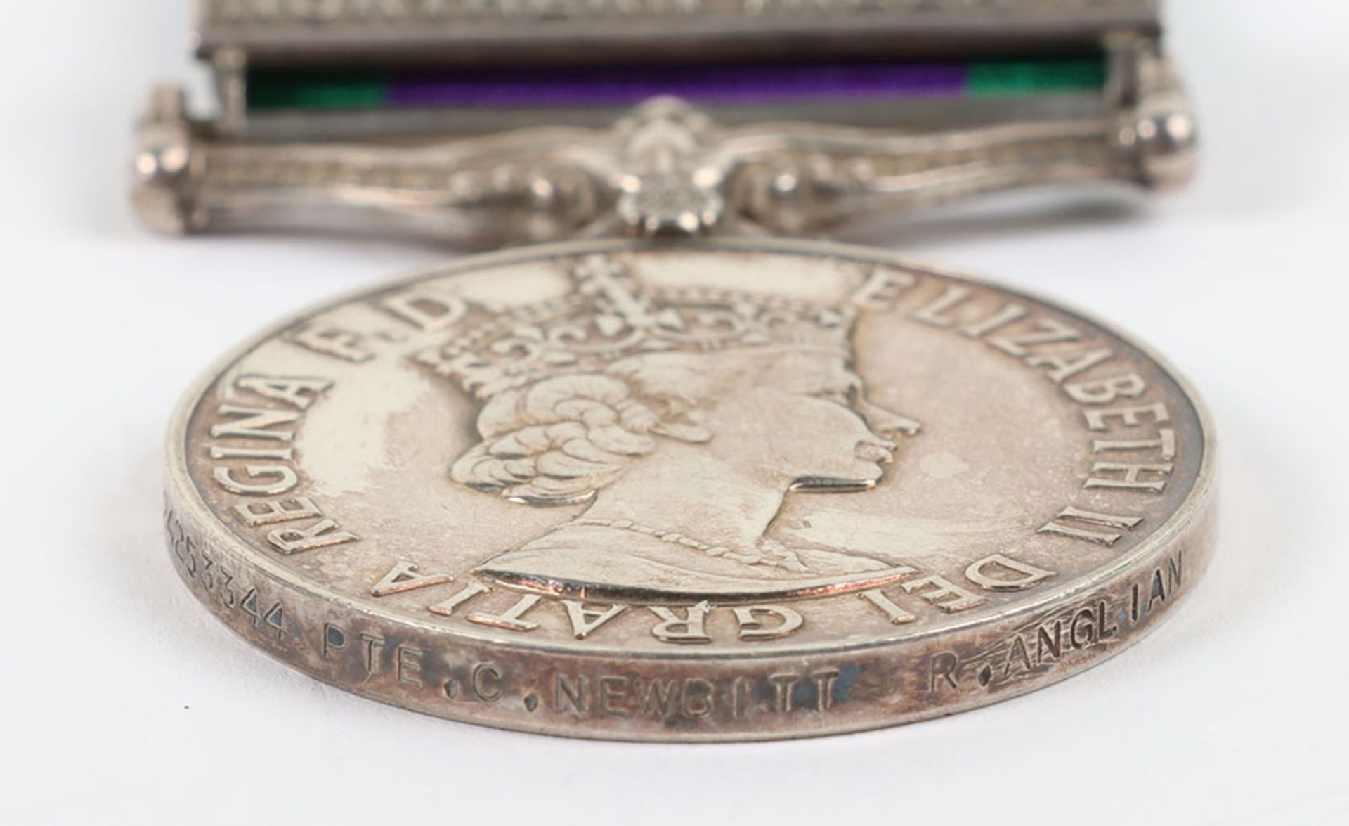 A General Service medal to the Royal Anglian Regiment for Service in Northern Ireland. - Bild 3 aus 4