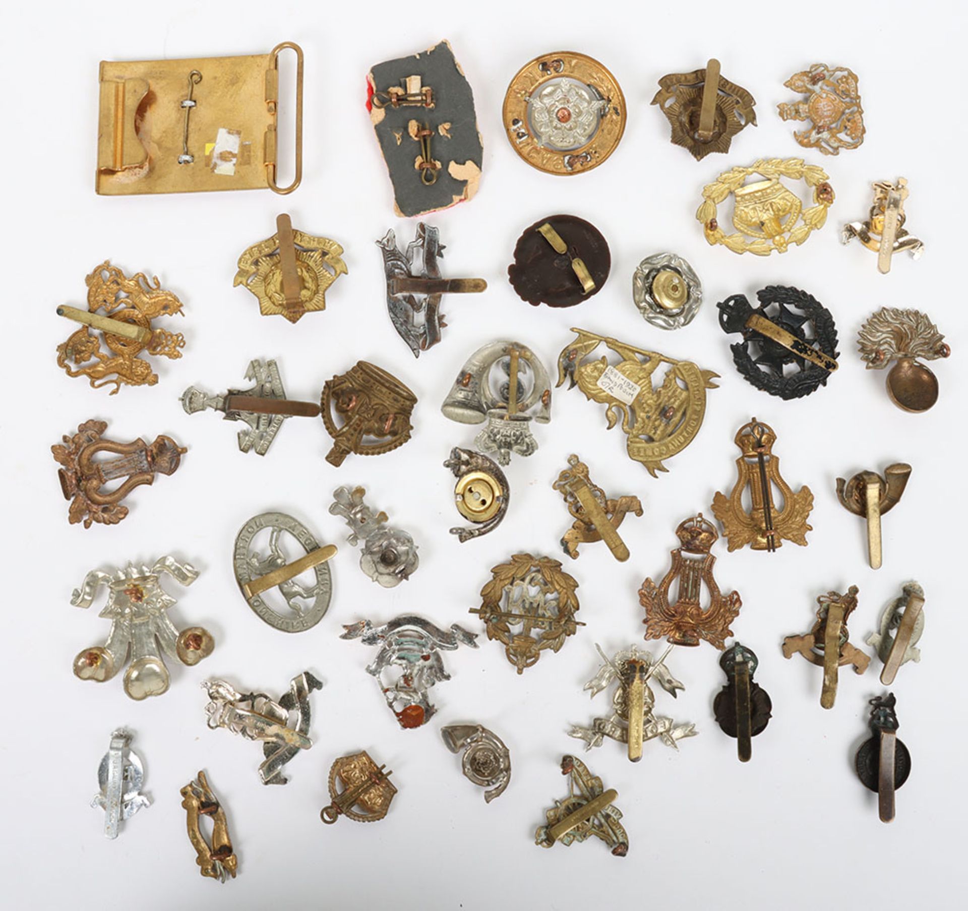 Selection of British Army cap badges - Image 2 of 2
