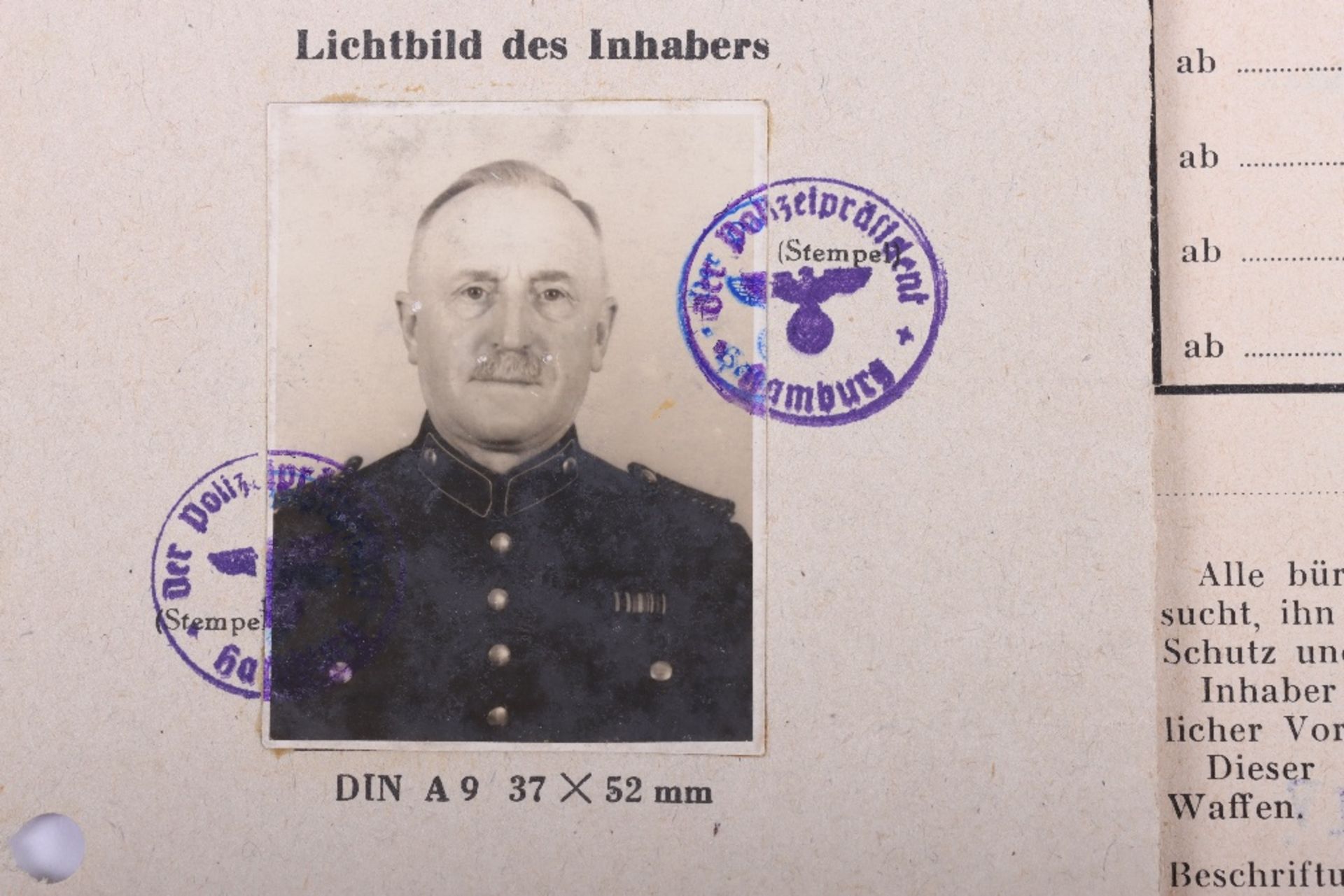 WW2 German SS-Polizei Soldbuch to Oberwachmeister der Reserve Robert Schulz. Late, 1945 issue, Schut - Bild 2 aus 8