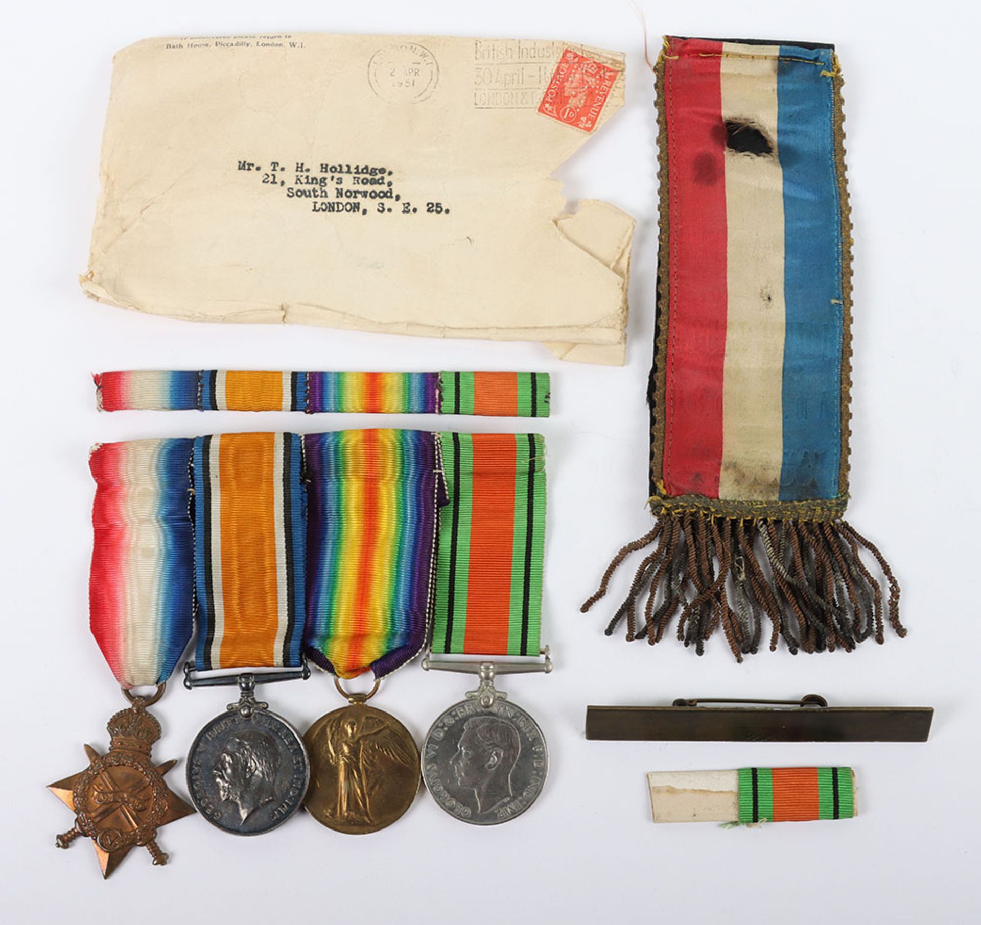 A group of 4 medals covering service in both World Wars