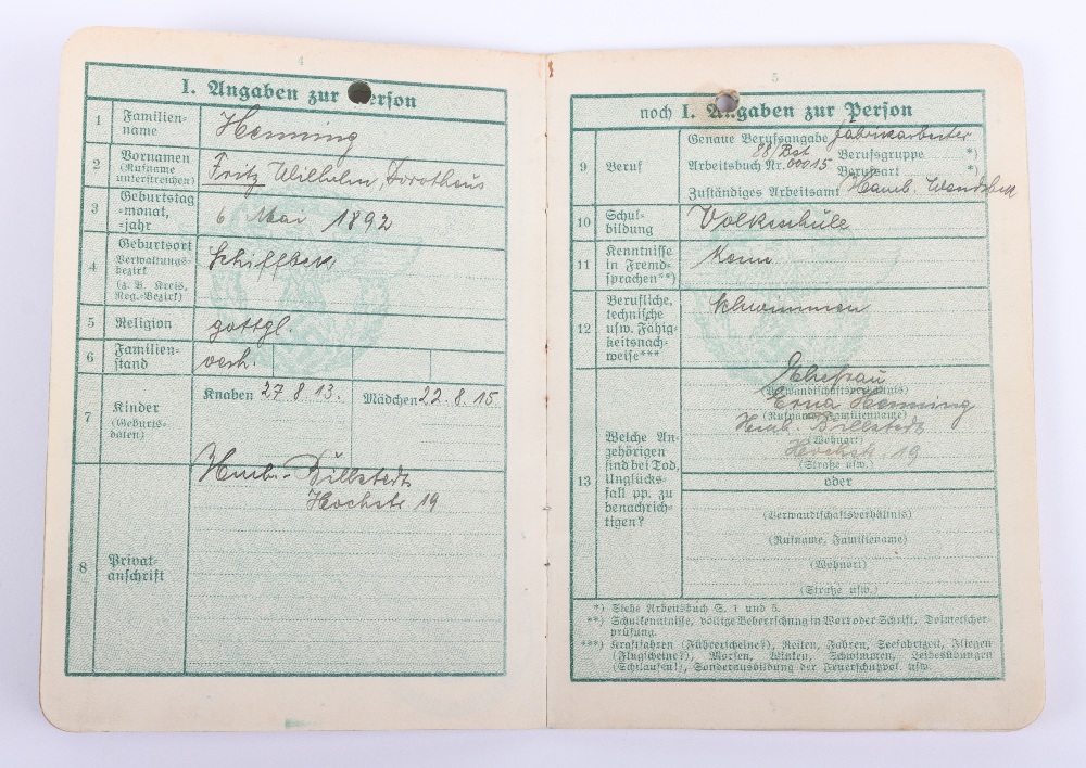 WW2 German Police service book / Polizei Dienstpass to Fritz Henning, Hamburg 1941 - Image 5 of 10