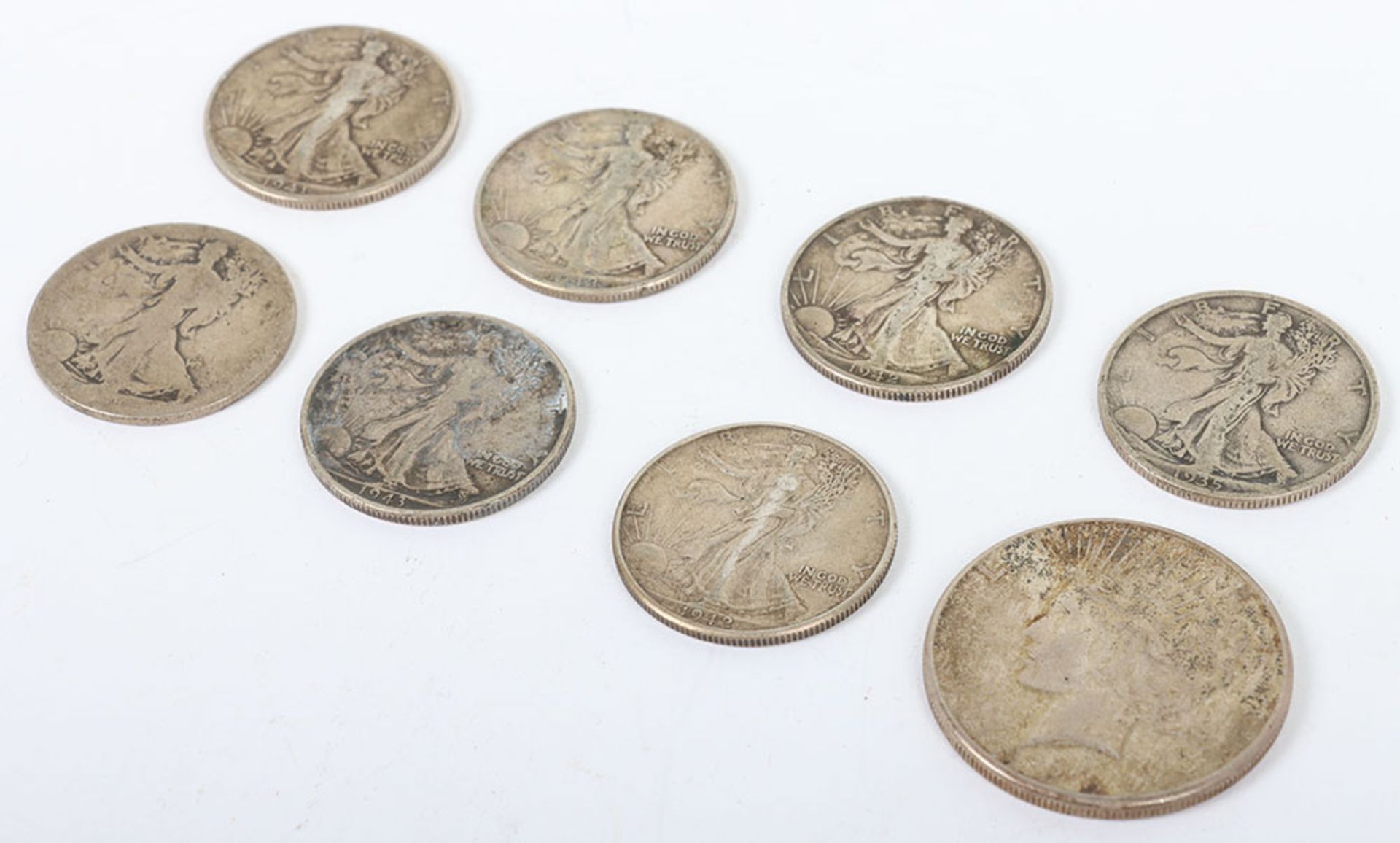 Small collection of United States silver one dollar and half dollar coins - Image 2 of 5