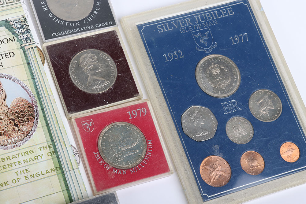 A selection of pre 1947 GB coinage including Halfcrowns to threepences - Image 4 of 6